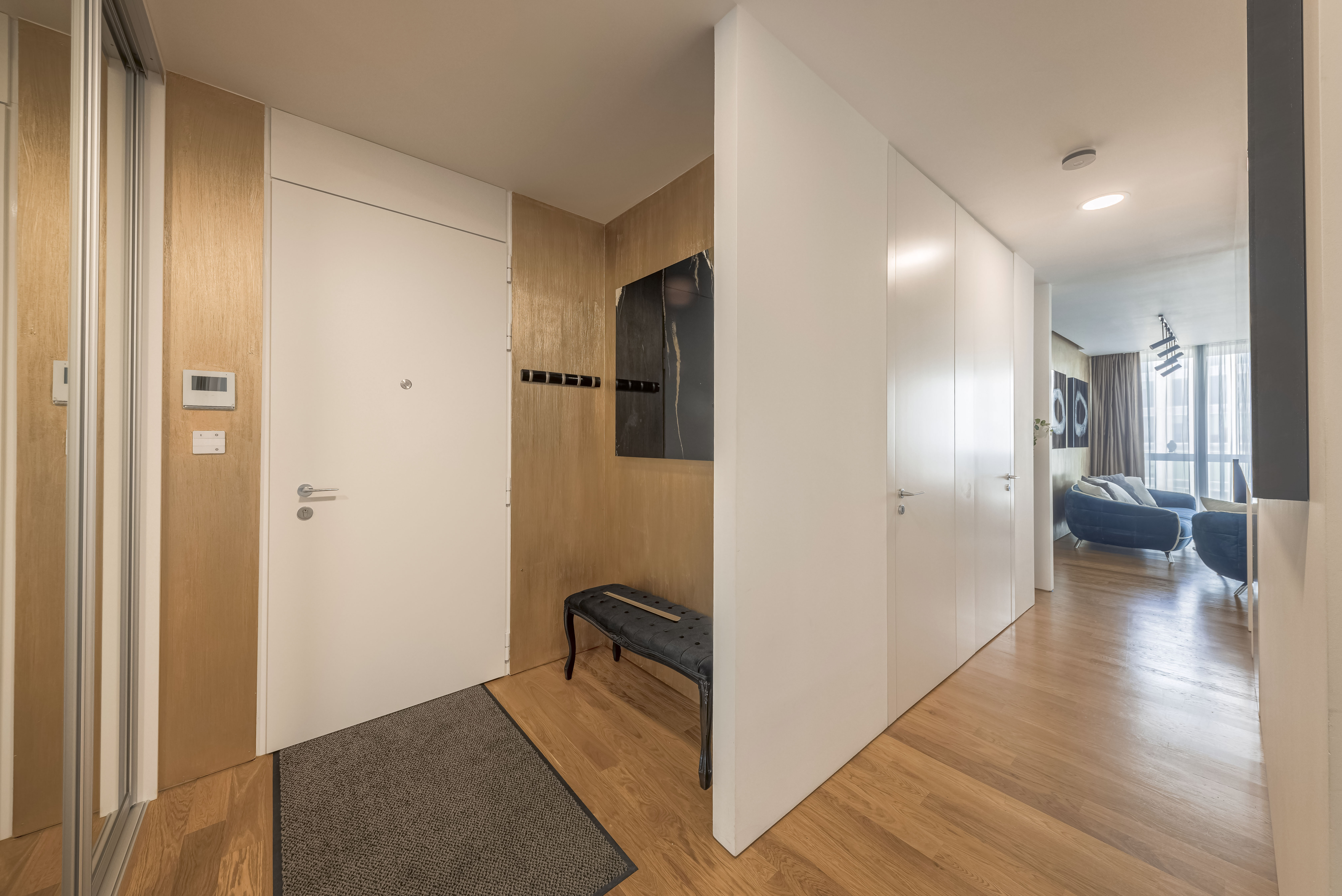  Design apartment in V Tower residence with balcony, - 物件實景