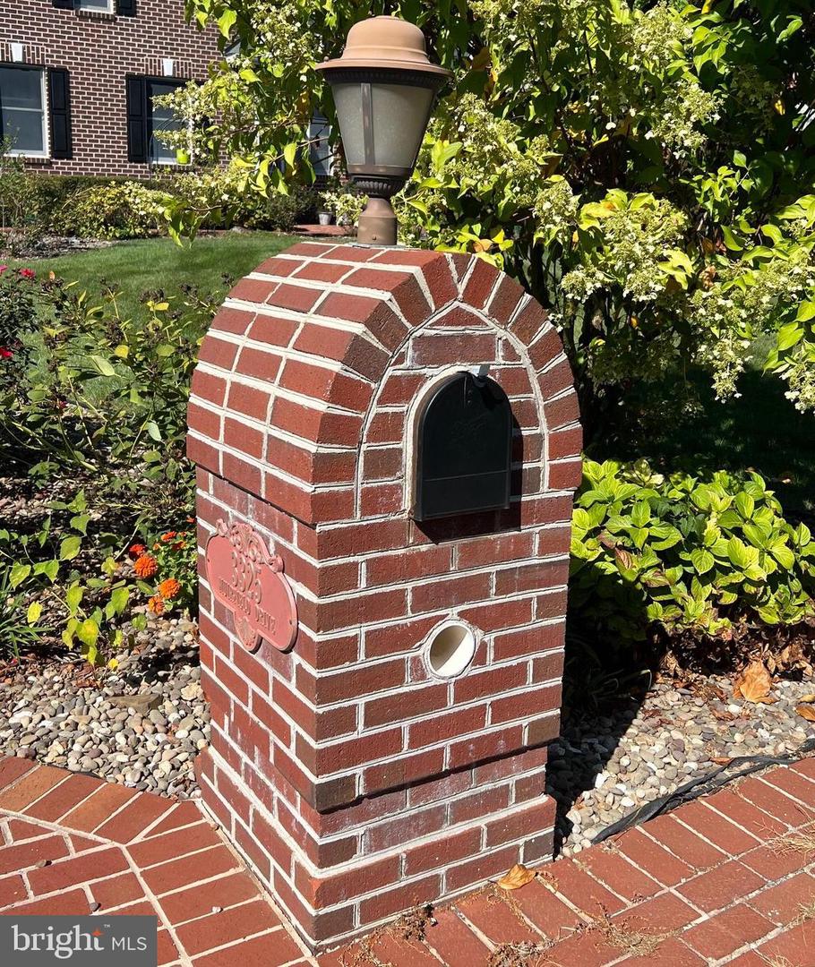 Chambersburg, Pennsylvania, 17202, United States, 5 Bedrooms Bedrooms, ,6 BathroomsBathrooms,Residential,For Sale,1989609