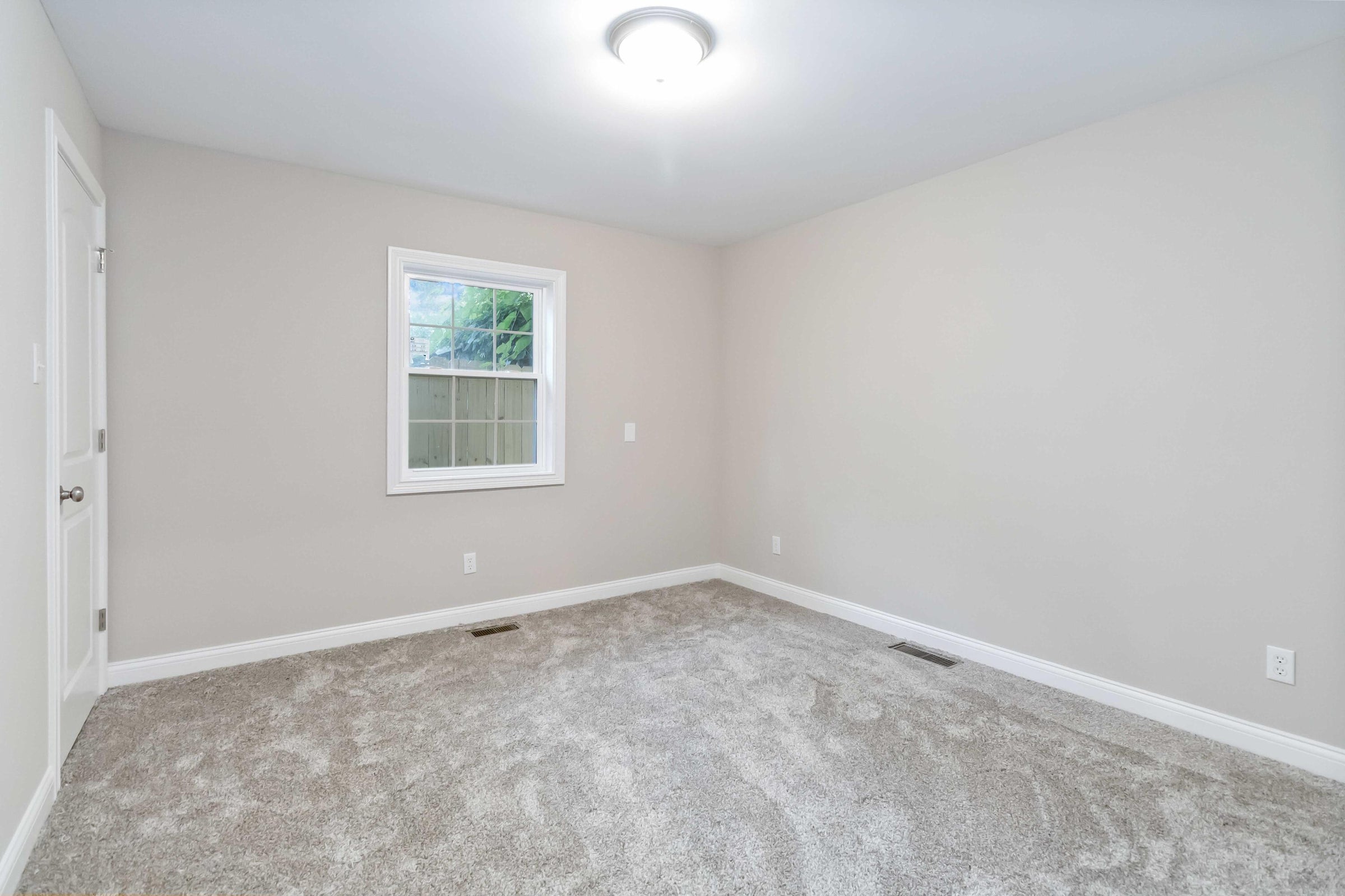Richmond, Kentucky, 40475, United States, 4 Bedrooms Bedrooms, ,4 BathroomsBathrooms,Residential,For Sale,1943491