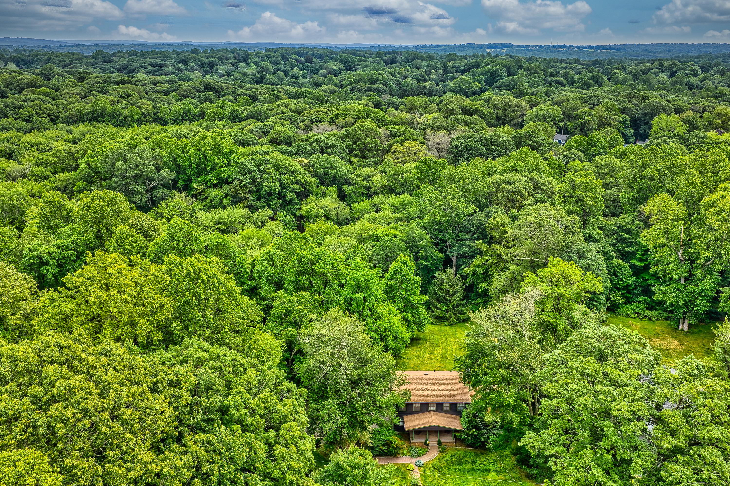Monroe, Connecticut, 06468, United States, 3 Bedrooms Bedrooms, ,3 BathroomsBathrooms,Residential,For Sale,1872282