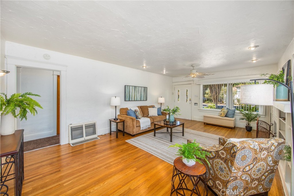 Riverside, California, 92506, United States, ,Residential,For Sale,1926260