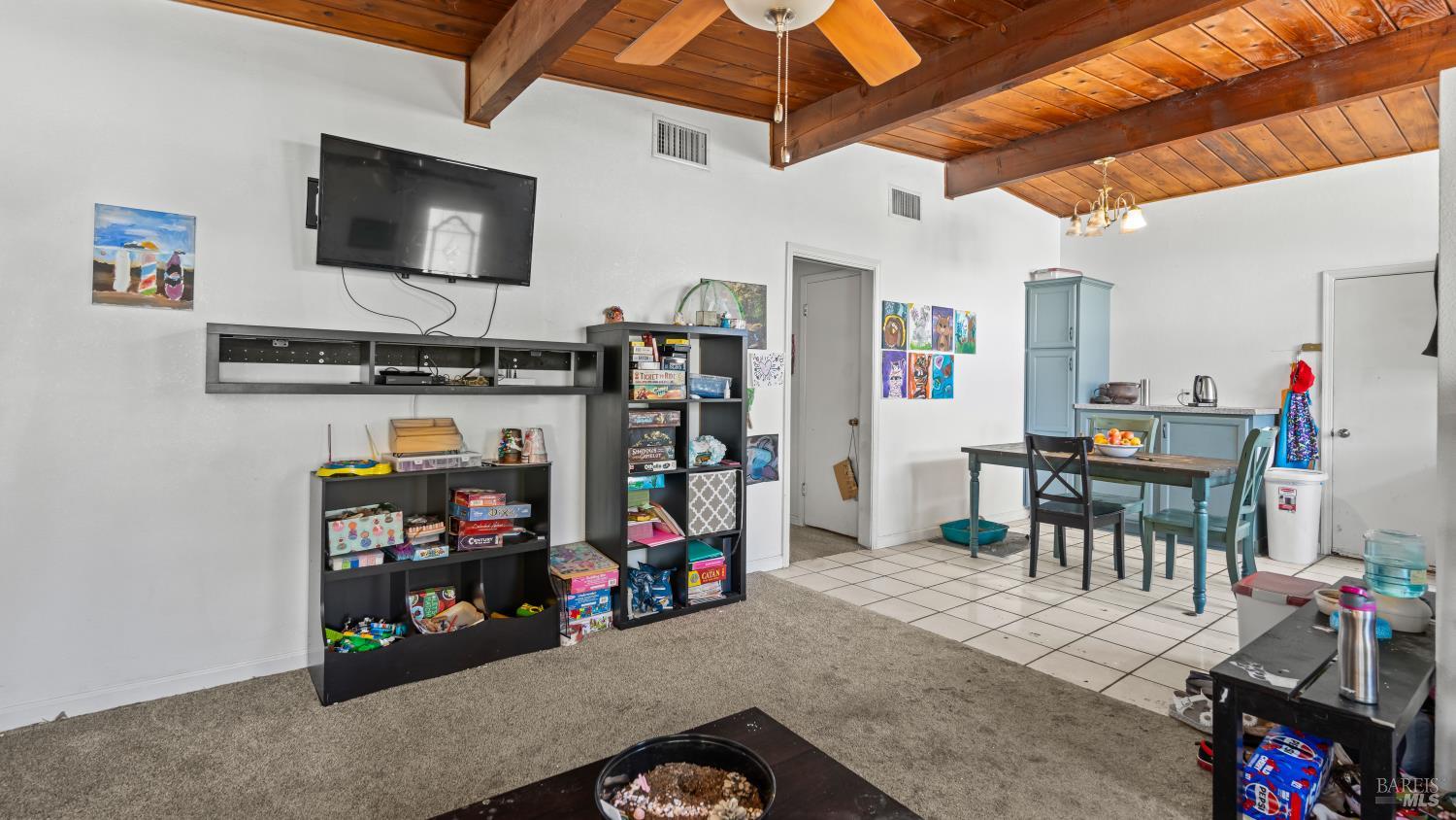 Vacaville, California, 95688, United States, 3 Bedrooms Bedrooms, ,2 BathroomsBathrooms,Residential,For Sale,1941948
