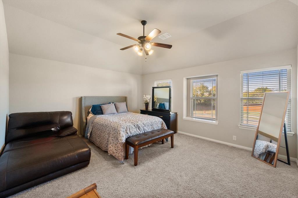 Grand Prairie, Texas, 75054, United States, 4 Bedrooms Bedrooms, ,3 BathroomsBathrooms,Residential,For Sale,1992930