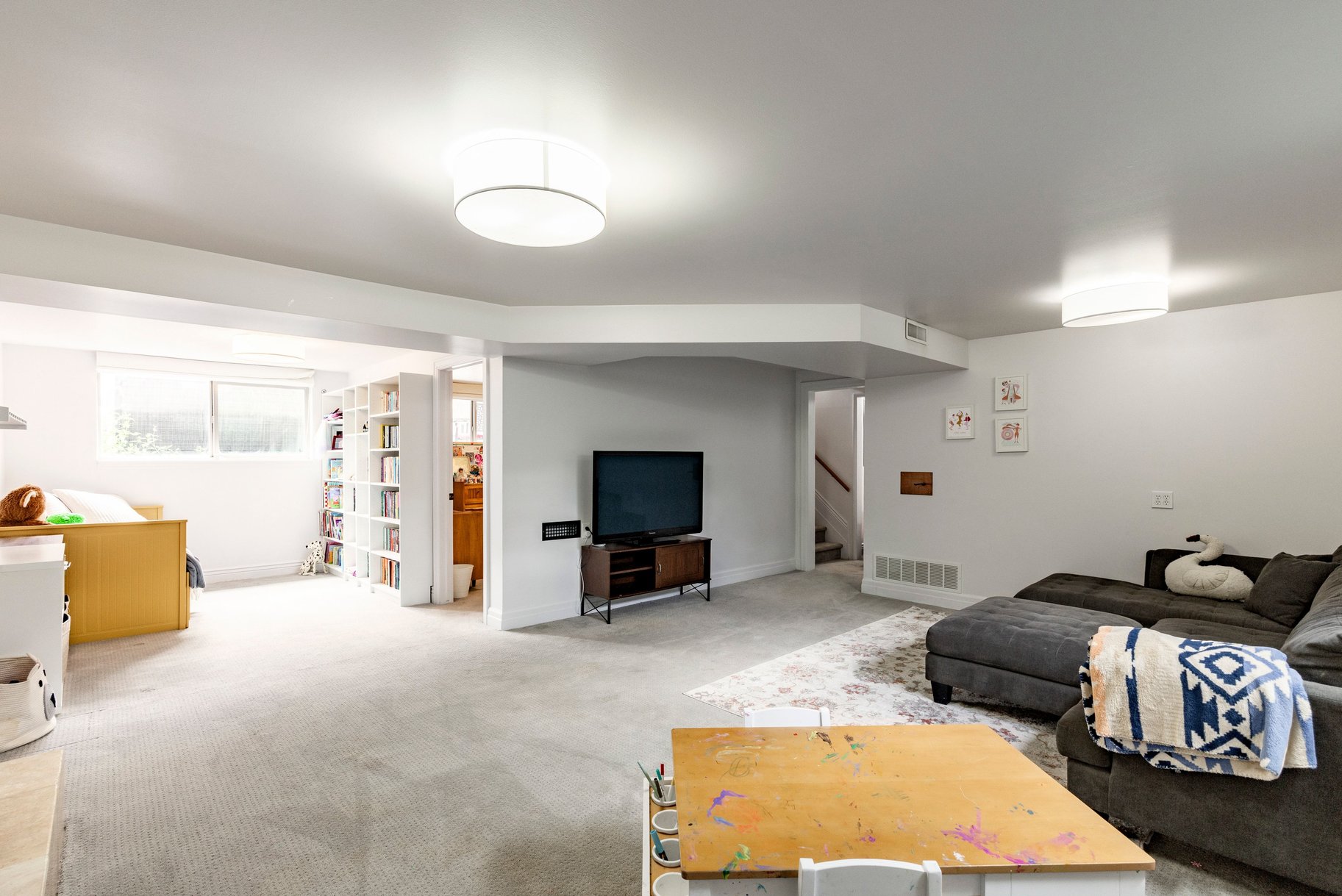  Modernized Millcreek Rambler with Open Living & Private Backyard - 物件實景