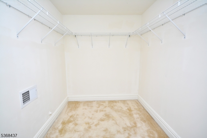 Watchung Boro, New Jersey, 07069, United States, 3 Bedrooms Bedrooms, ,3 BathroomsBathrooms,Residential,For Sale,1883486