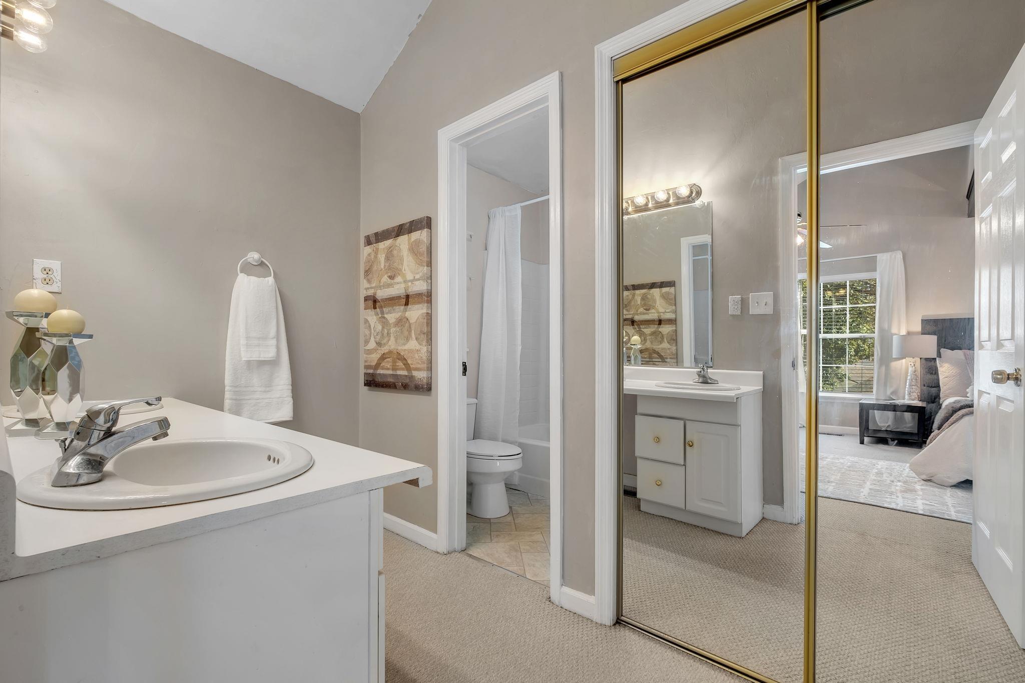 Tallahassee, Florida, 32309, United States, 4 Bedrooms Bedrooms, ,5 BathroomsBathrooms,Residential,For Sale,1992062