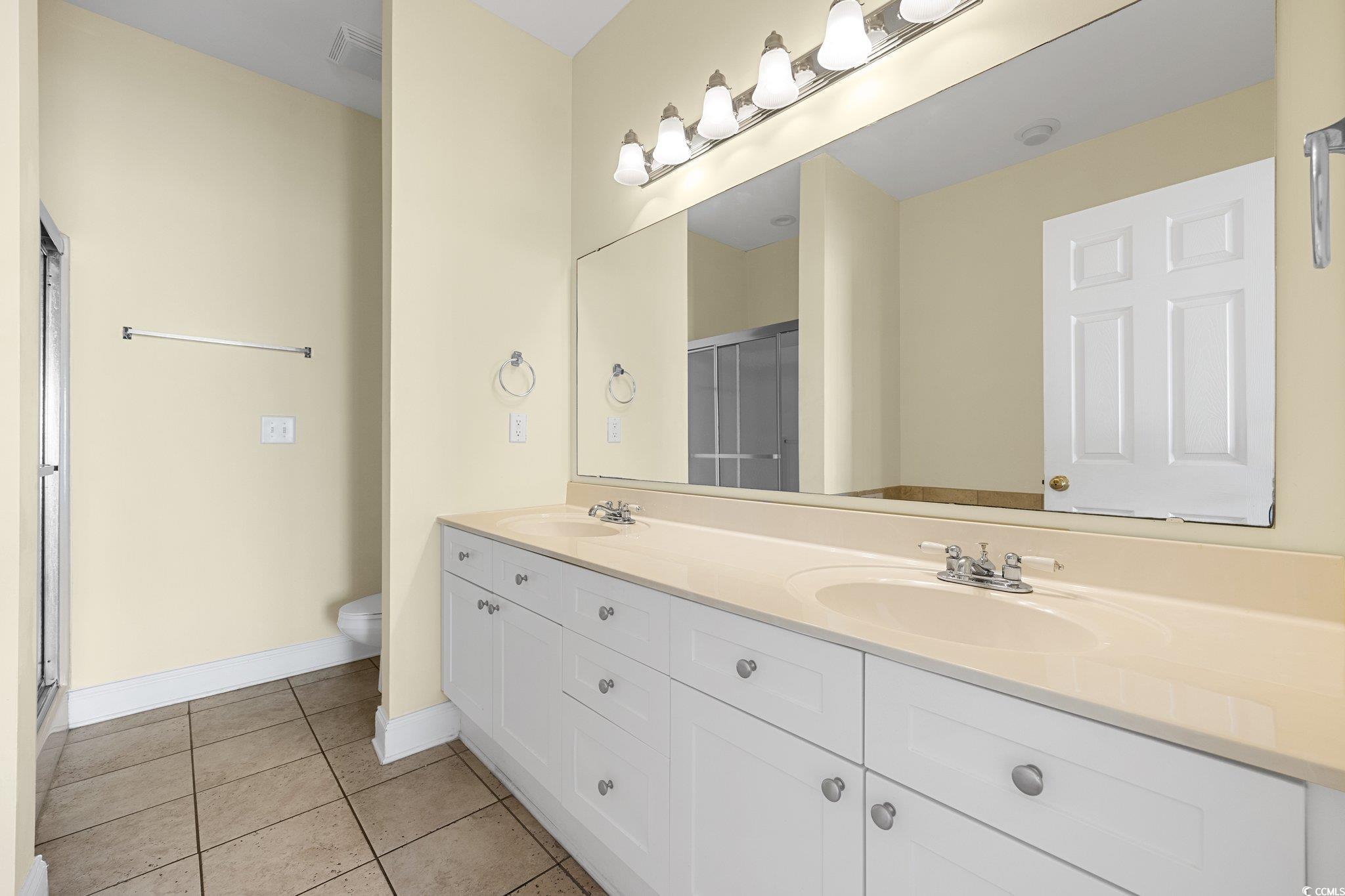 North Myrtle Beach, South Carolina, 29582, United States, 6 Bedrooms Bedrooms, ,5 BathroomsBathrooms,Residential,For Sale,1981254