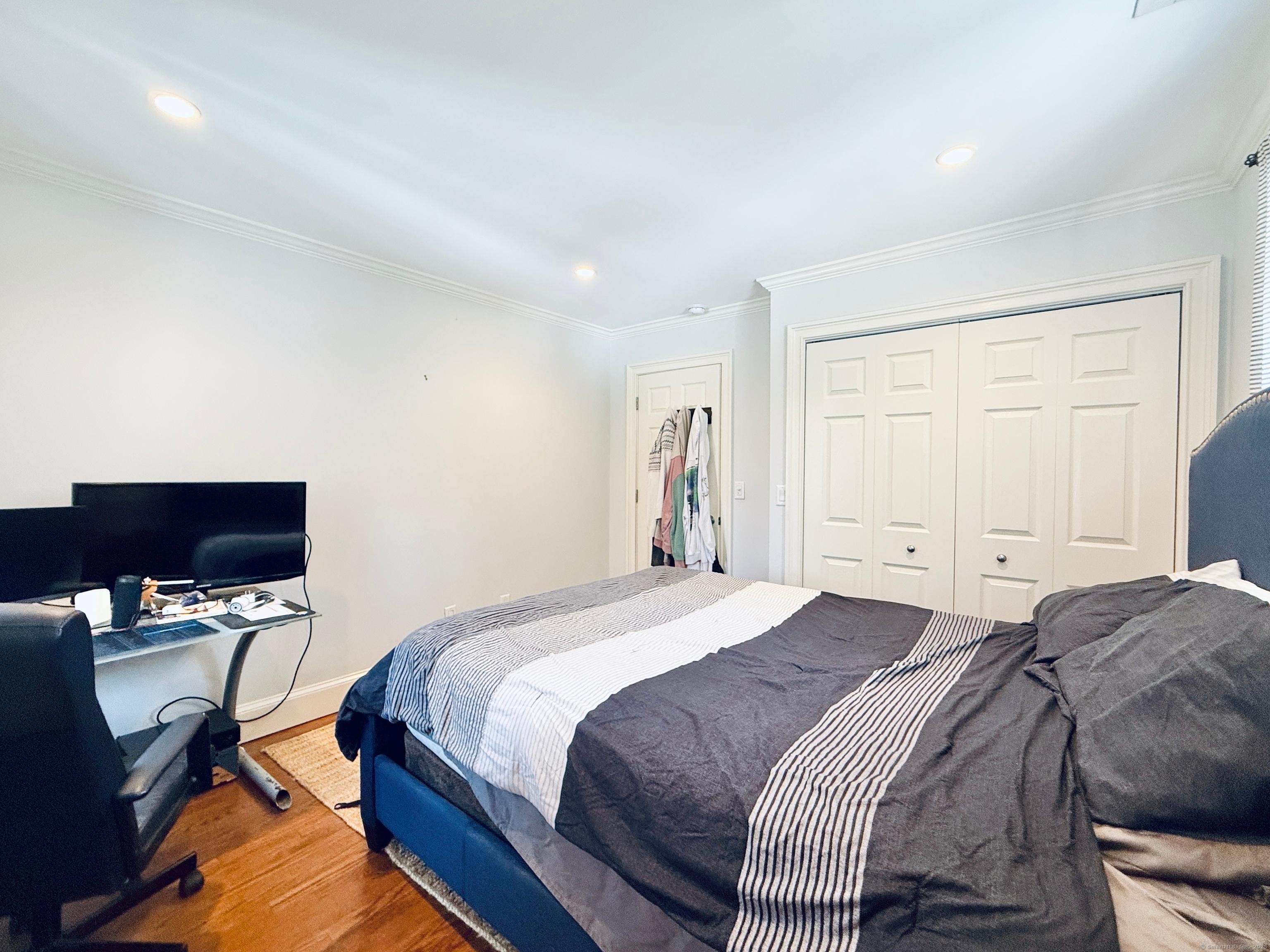 Darien, Connecticut, 06820, United States, 4 Bedrooms Bedrooms, ,3 BathroomsBathrooms,Residential,For Sale,1937000