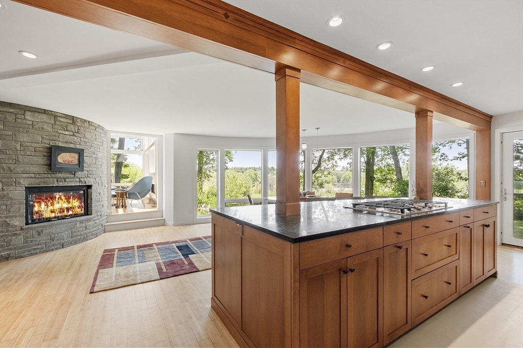 Carlisle, Massachusetts, 01741, United States, 4 Bedrooms Bedrooms, ,5 BathroomsBathrooms,Residential,For Sale,1874454