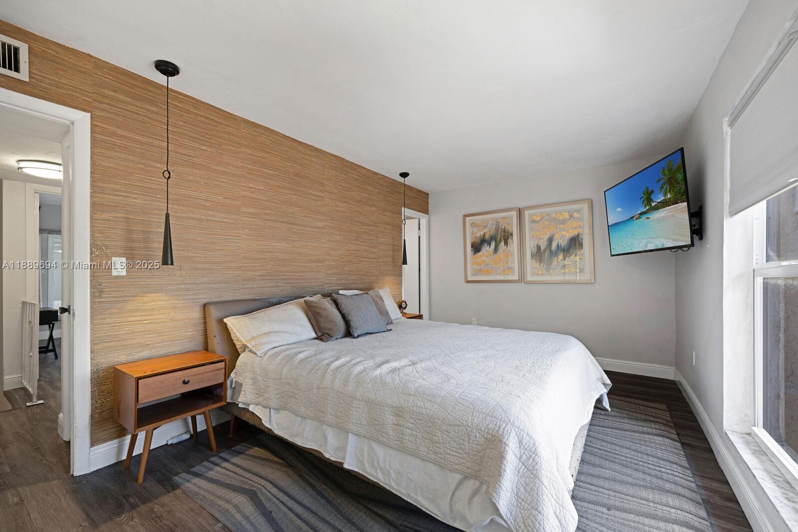 Miami, Florida, 33173, United States, 2 Bedrooms Bedrooms, ,3 BathroomsBathrooms,Residential,For Sale,1970531