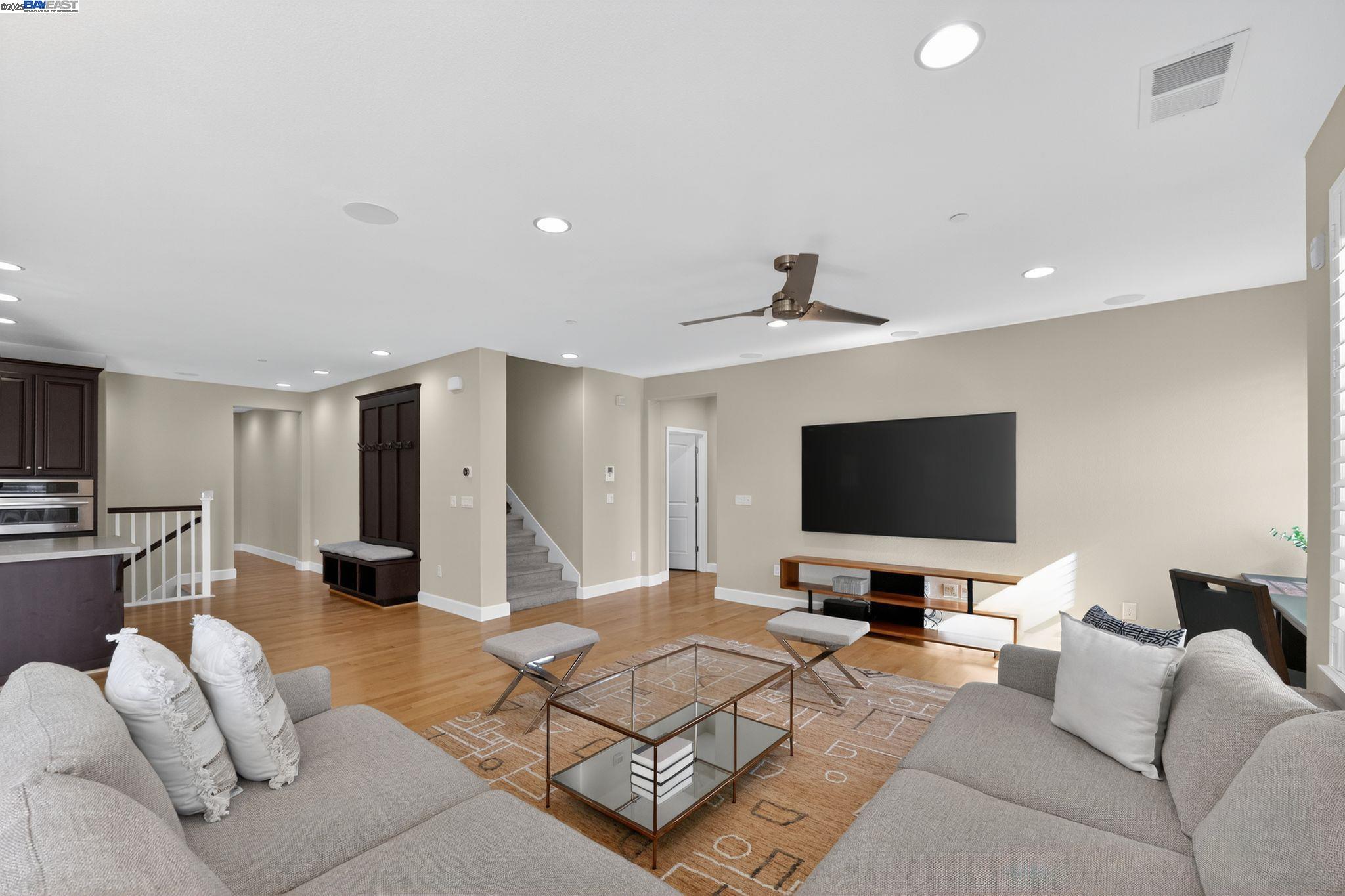 Dublin, California, 94568, United States, 4 Bedrooms Bedrooms, ,3 BathroomsBathrooms,Residential,For Sale,1987836