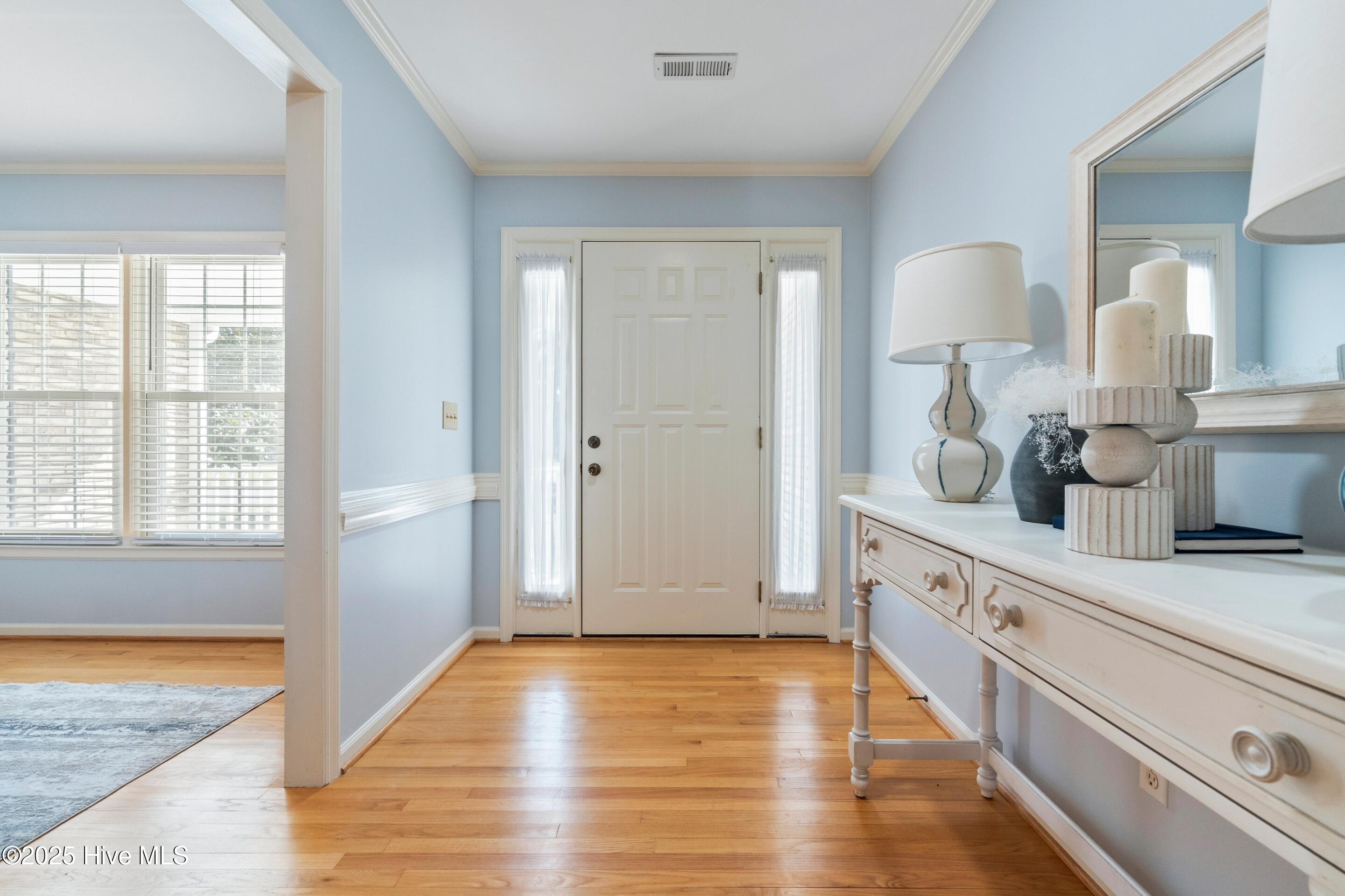 Wilmington, North Carolina, 28409, United States, 4 Bedrooms Bedrooms, ,3 BathroomsBathrooms,Residential,For Sale,1967637