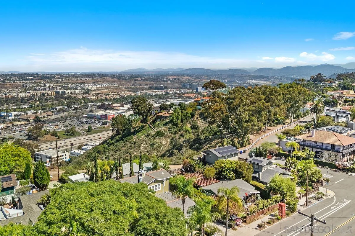 San Diego, California, 92116, United States, 3 Bedrooms Bedrooms, ,3 BathroomsBathrooms,Residential,For Sale,1950833