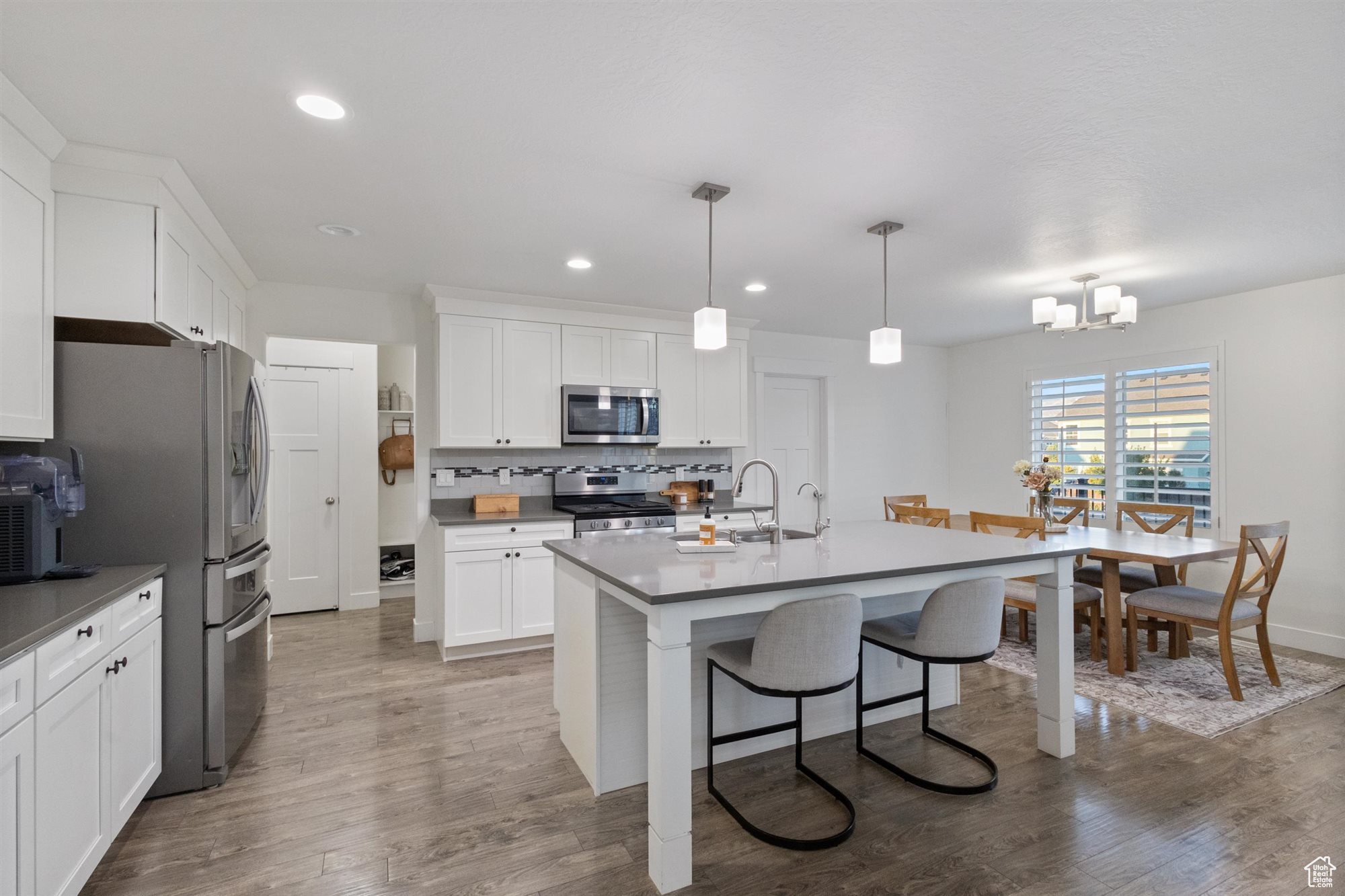 Bluffdale, Utah, 84065, United States, 4 Bedrooms Bedrooms, ,4 BathroomsBathrooms,Residential,For Sale,1910817