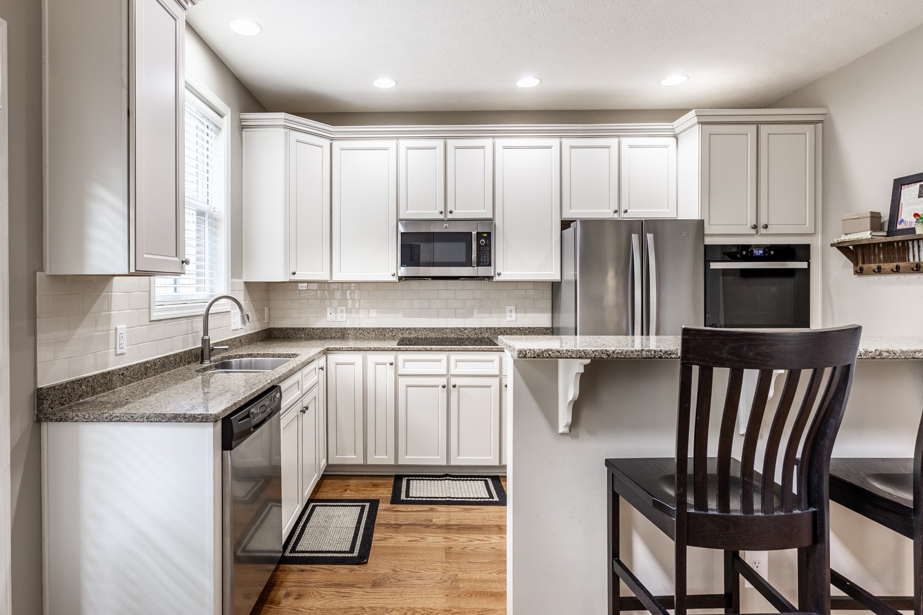  Stunning Townhome in Desirable Carmel Neighborhood - 物件實景