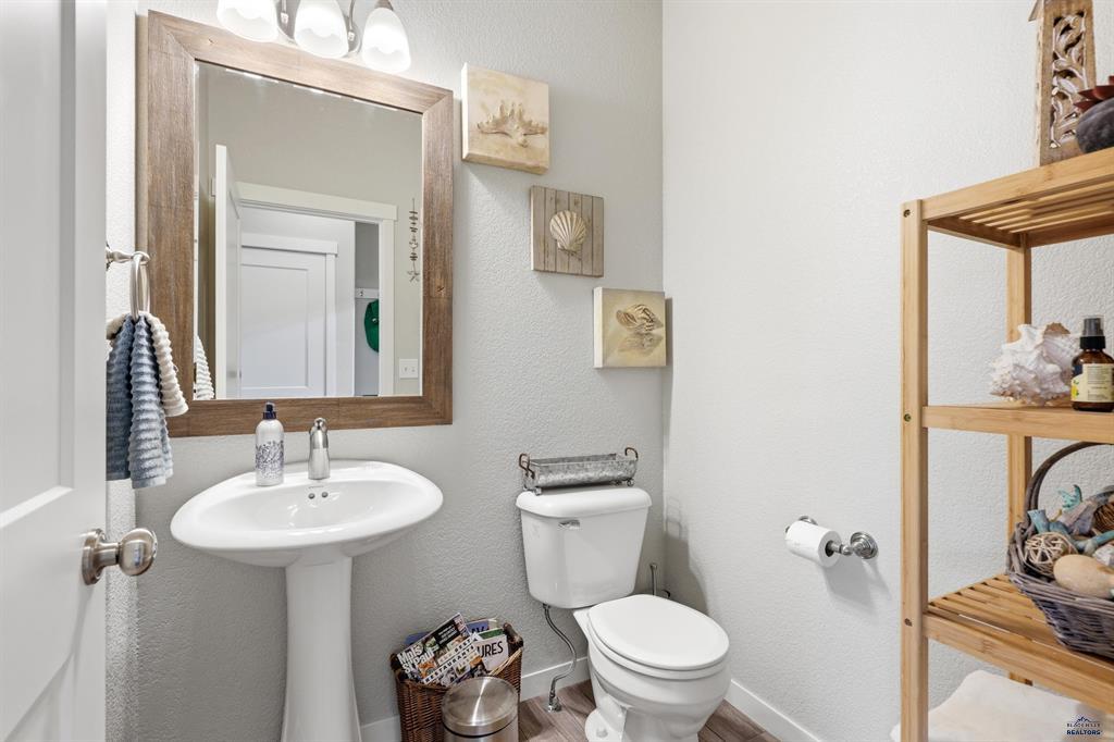 Rapid City, South Dakota, 57703, United States, 4 Bedrooms Bedrooms, ,3 BathroomsBathrooms,Residential,For Sale,2048650