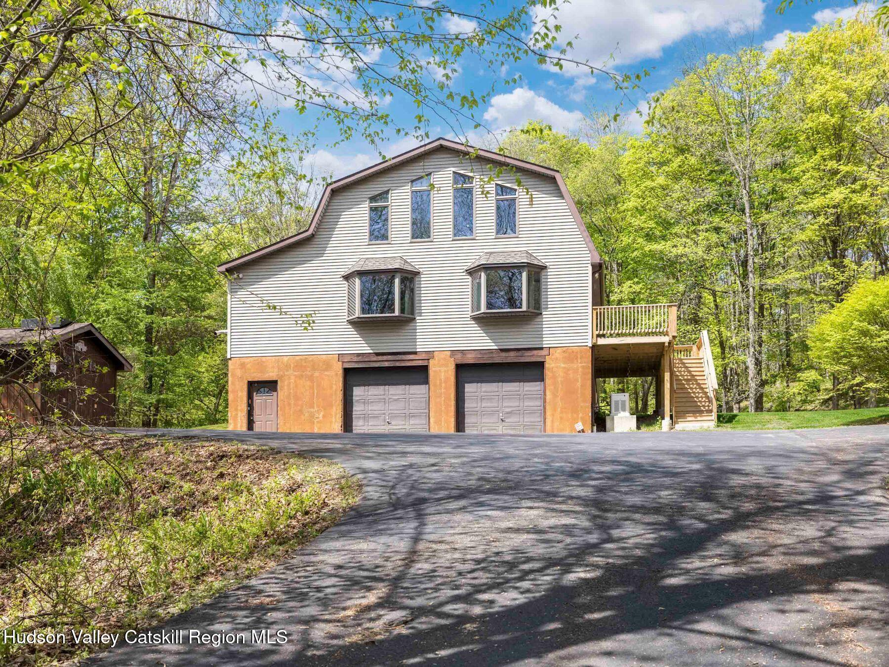 Stone Ridge, New York, 12484, United States, 4 Bedrooms Bedrooms, ,2 BathroomsBathrooms,Residential,For Sale,1804988