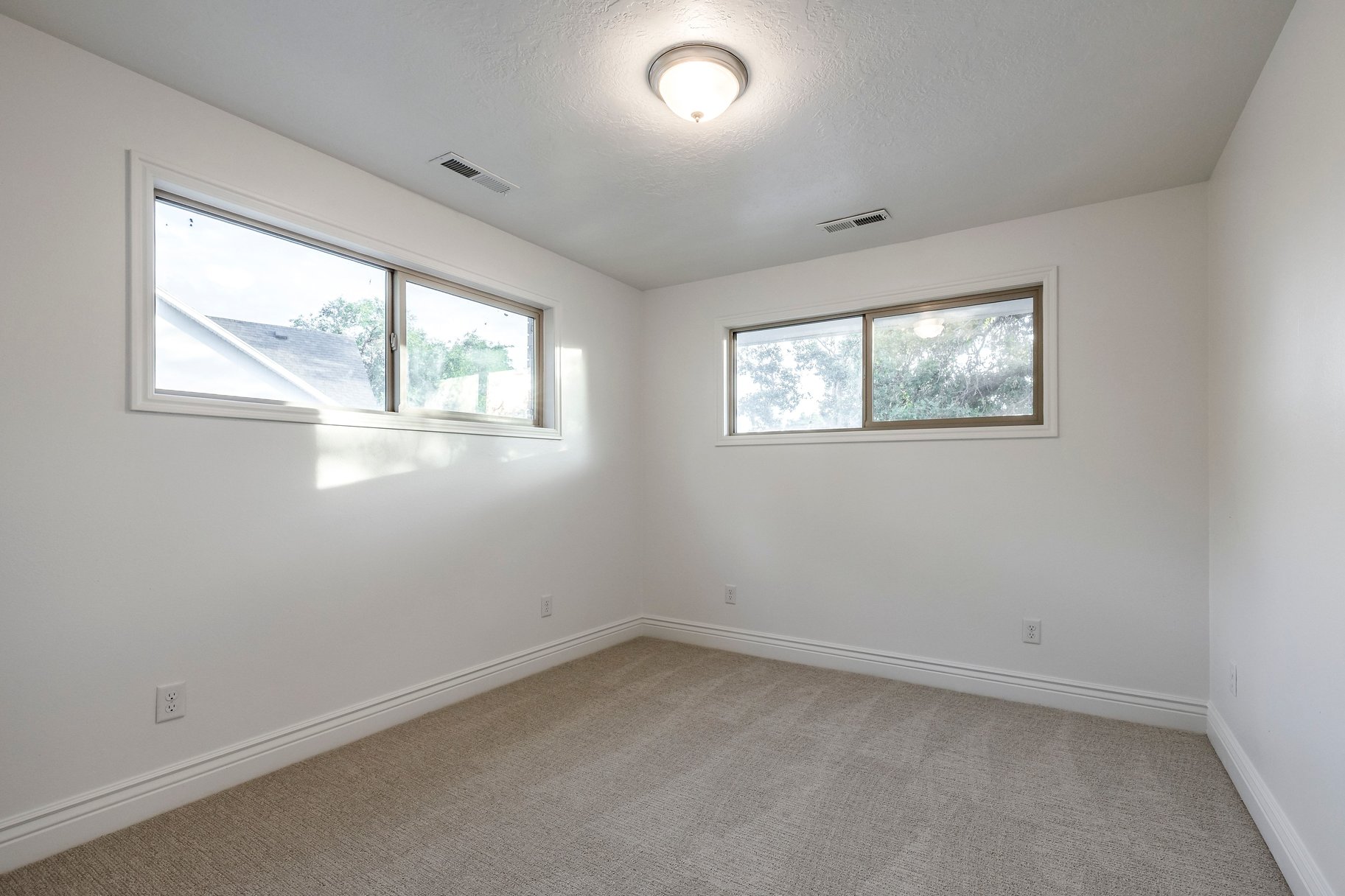 Fully Updated Fruit Heights Bench Home with Wasatch Front Views - 物件實景