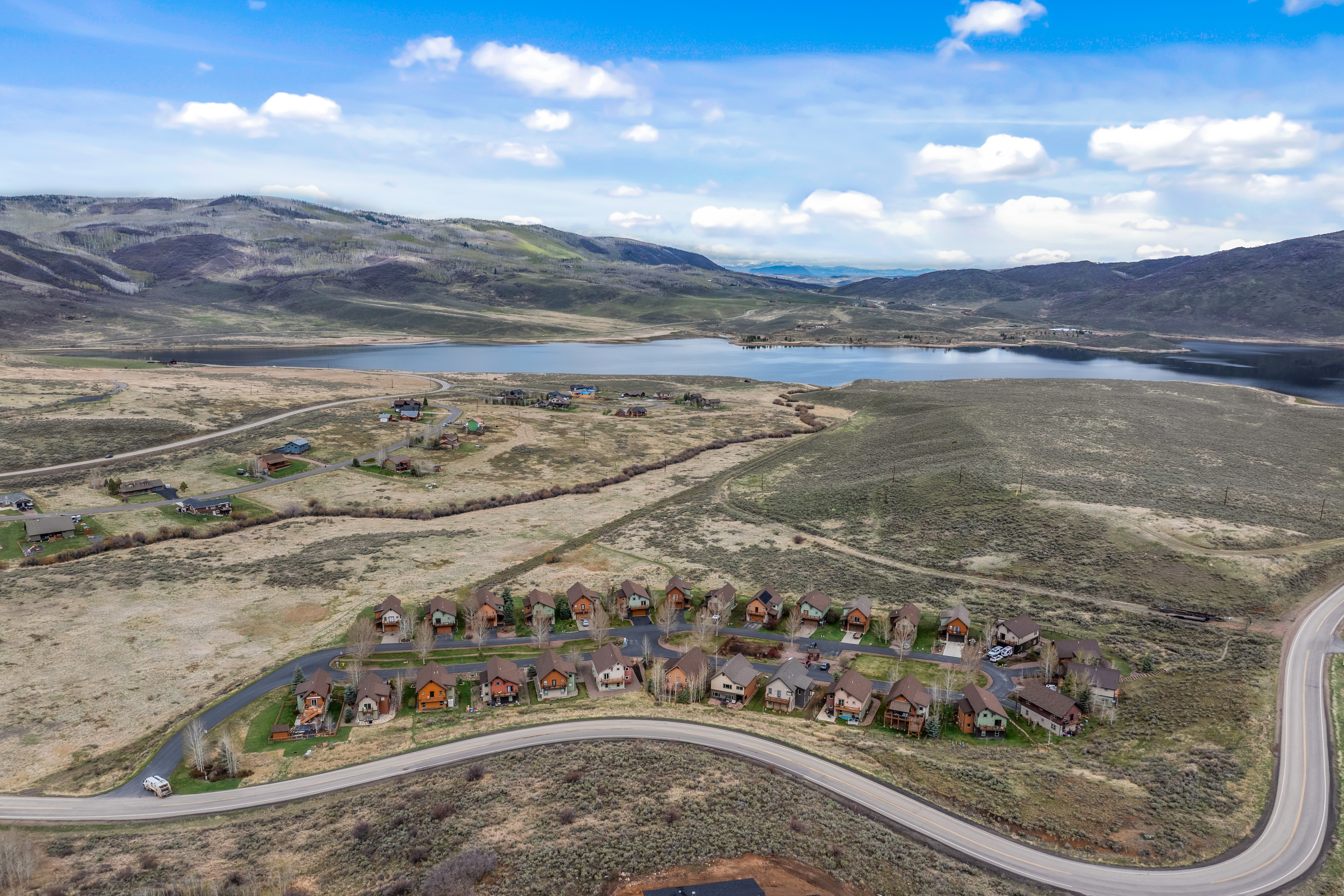  Updated Red Hawk Home w/ Spacious Layout - 物件實景