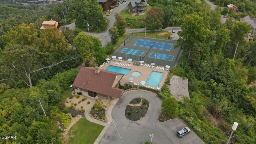 Gatlinburg, Tennessee, 37738, United States, 2 Bedrooms Bedrooms, ,2 BathroomsBathrooms,Residential,For Sale,1979634