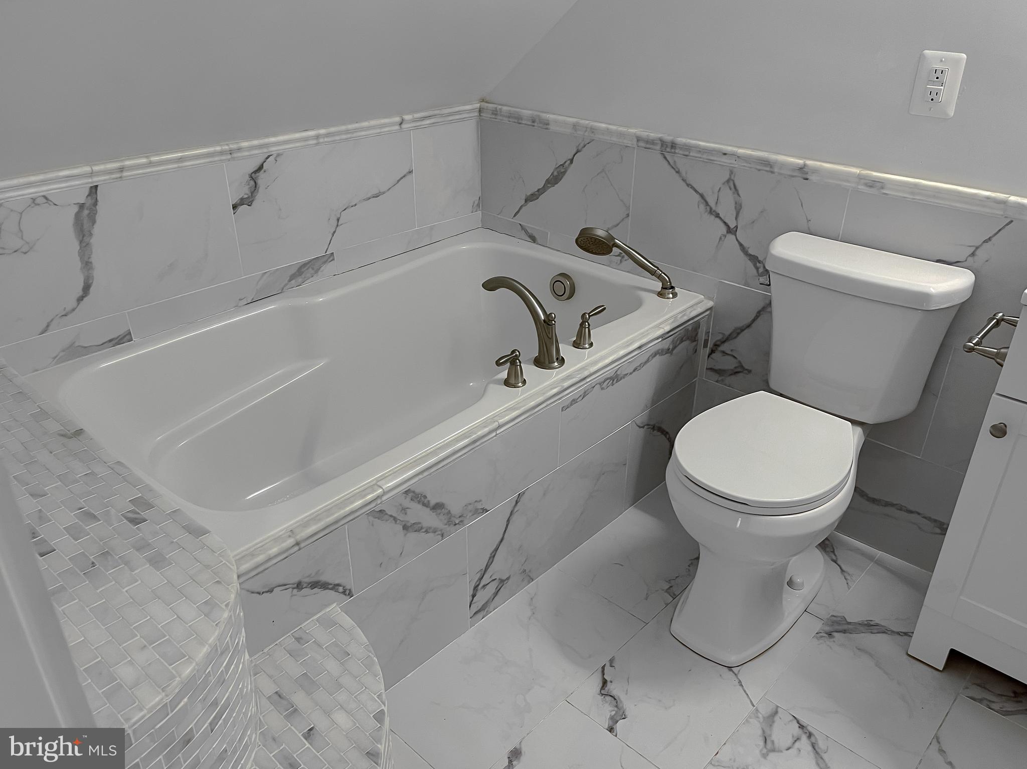 Hollywood, Maryland, 20636, United States, 4 Bedrooms Bedrooms, ,3 BathroomsBathrooms,Residential,For Sale,1995114