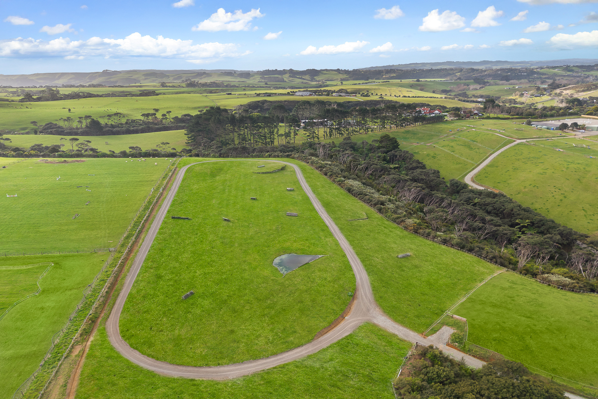  Equestrian Facility - Land Bank with Income - 物件實景