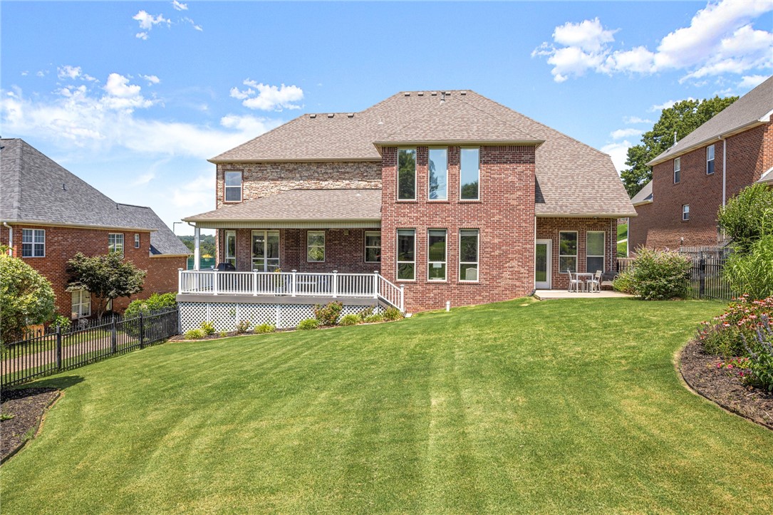 Rogers, Arkansas, 72758, United States, 5 Bedrooms Bedrooms, ,5 BathroomsBathrooms,Residential,For Sale,1902626