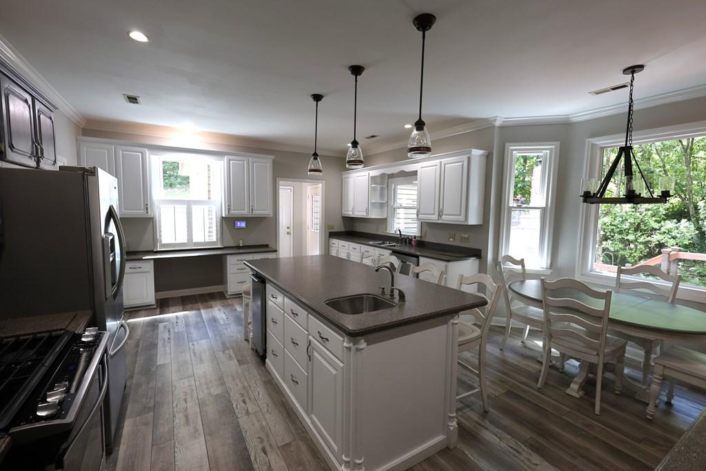 DALTON, Georgia, 30721, United States, 3 Bedrooms Bedrooms, ,3 BathroomsBathrooms,Residential,For Sale,1933476