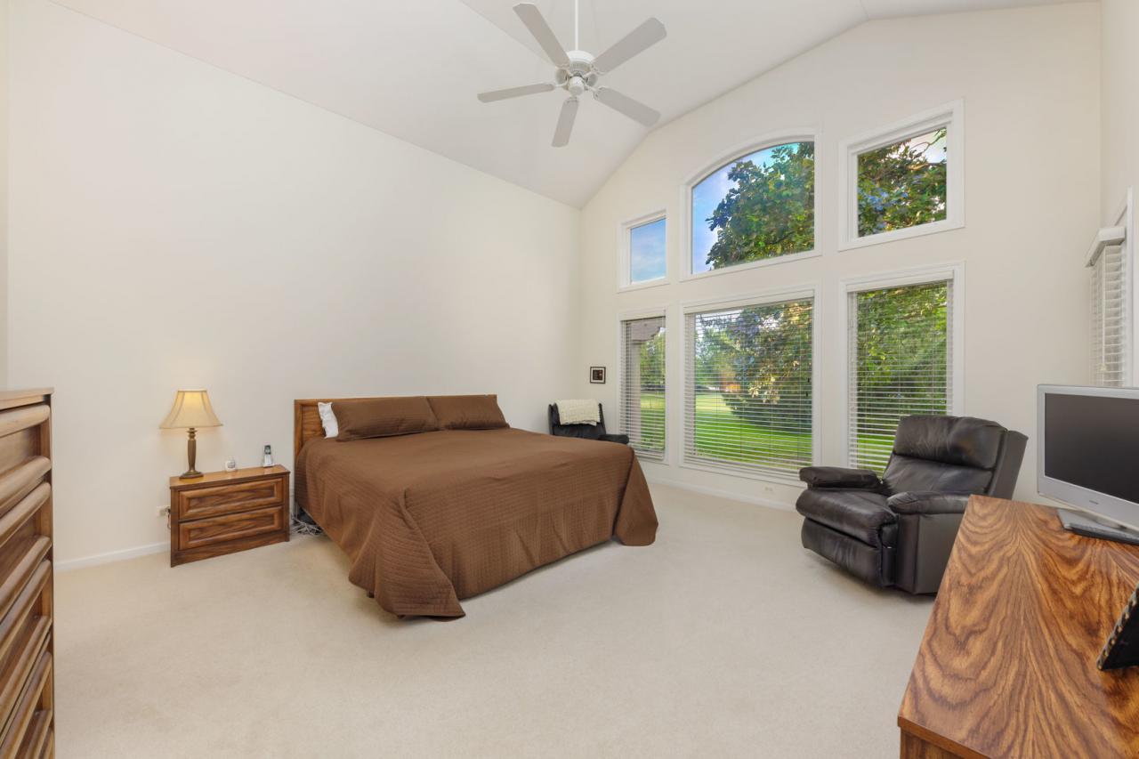 2353 Woodglen Drive, Aurora, Illinois, 60502, United States, 3 Bedrooms Bedrooms, ,3 BathroomsBathrooms,Residential,For Sale,2353 Woodglen Drive,1682401
