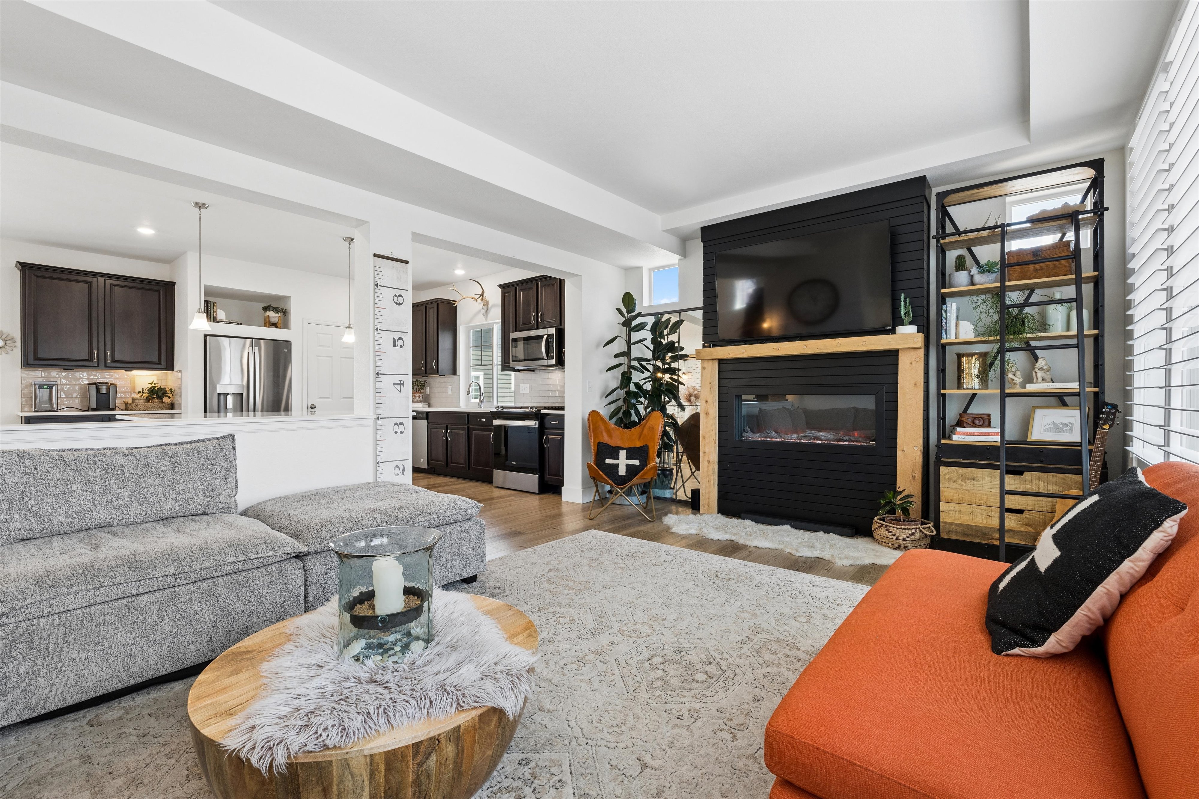  Highly Sought-after Volante Model Carriage House in Erie Highlands - 物件實景