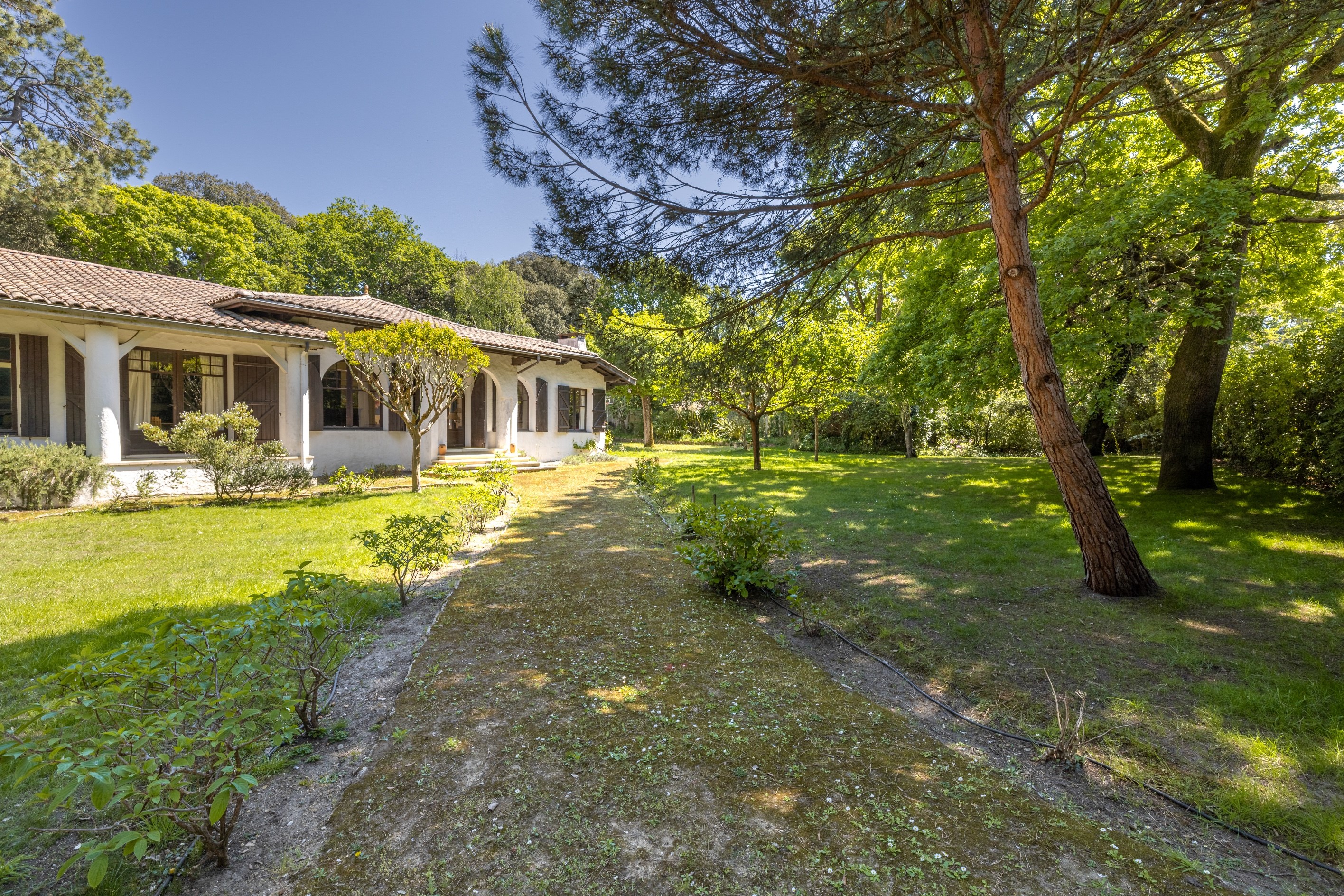  PYLA, CERCLE DE VOILE - SINGLE-LEVEL GAUME-STYLE VILLA ON APPROX. 3,000 m² OF L… - 物件實景