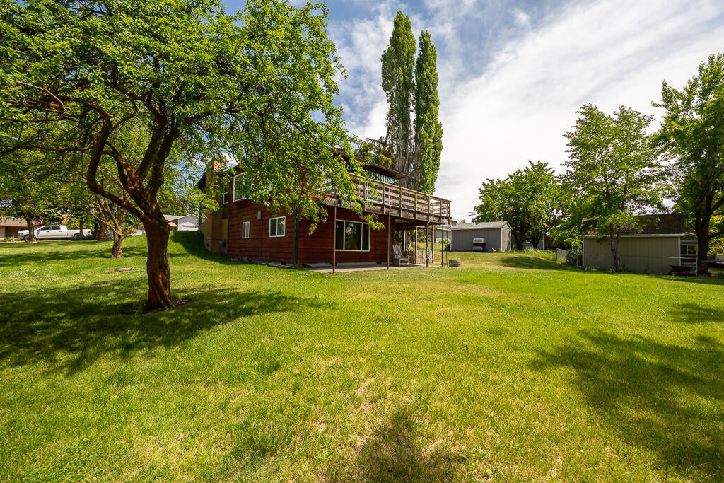 Klamath Falls, Oregon, 97601, United States, 3 Bedrooms Bedrooms, ,3 BathroomsBathrooms,Residential,For Sale,1859648