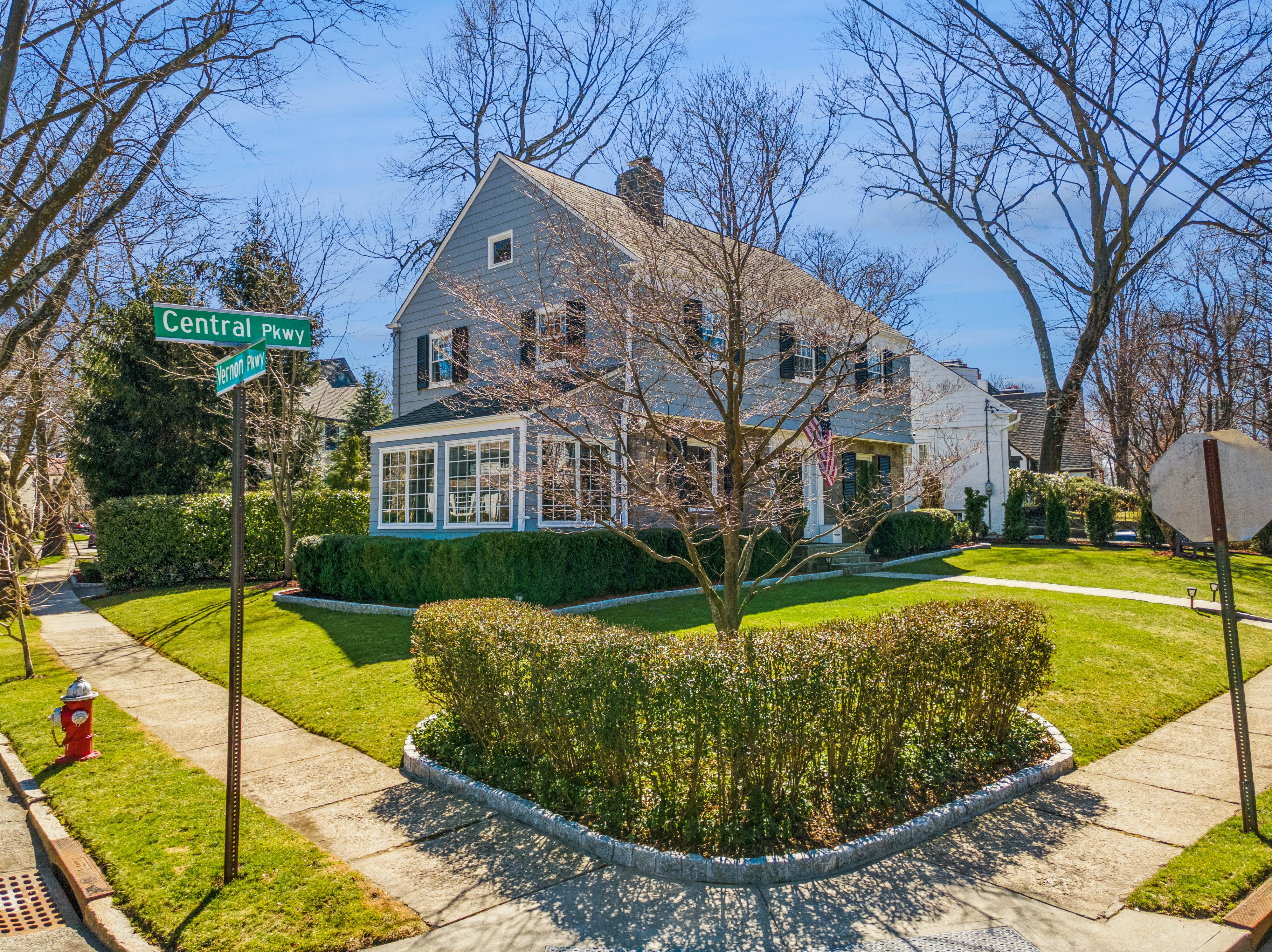  195 Central Parkway - 物件實景