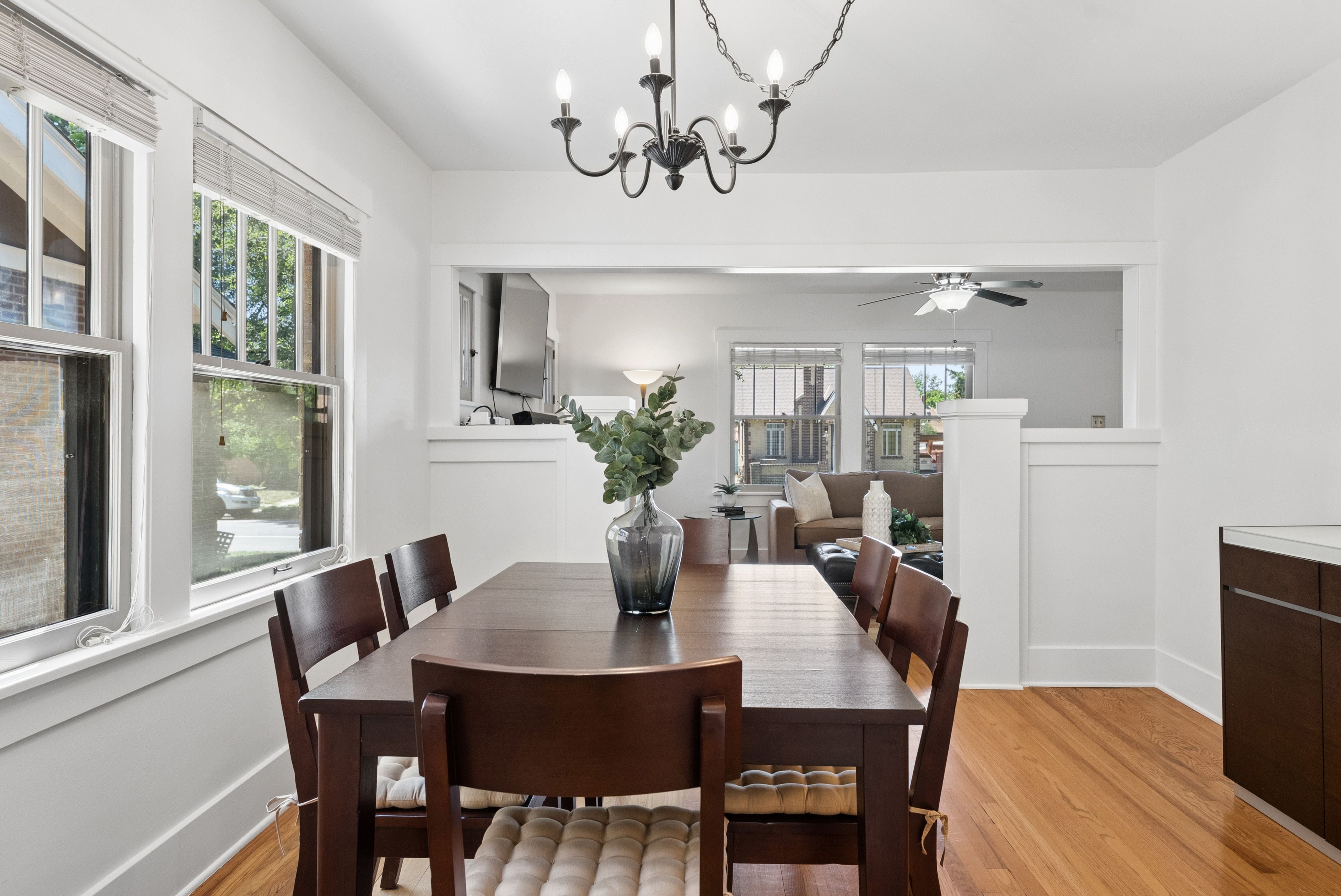  Meticulously maintained Bungalow flows the way it was designed - 物件實景