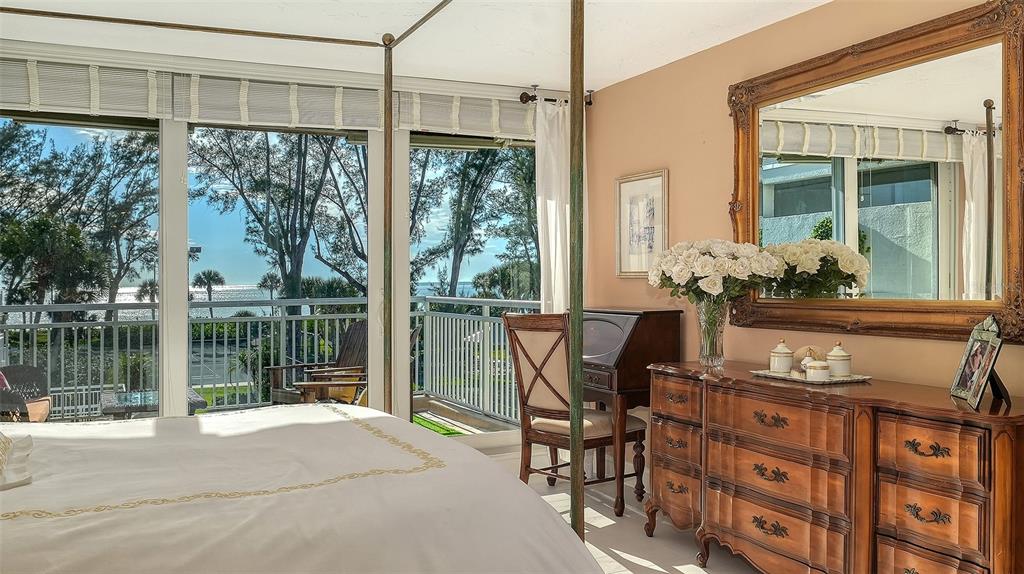 Longboat Key, Florida, 34228, United States, 2 Bedrooms Bedrooms, ,2 BathroomsBathrooms,Residential,For Sale,1989062