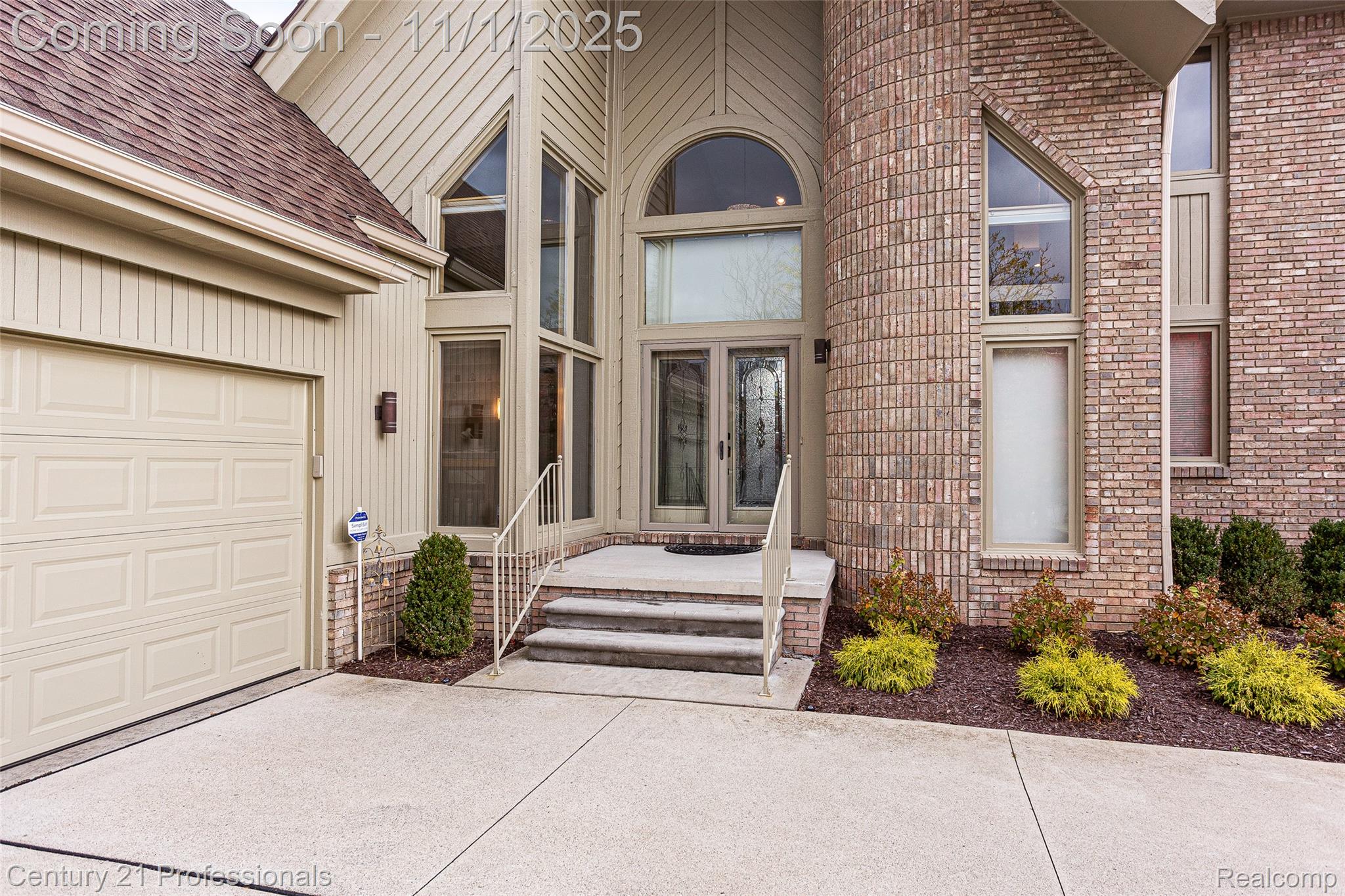 FarmingtonHills, Michigan, 48331, United States, 3 Bedrooms Bedrooms, ,3 BathroomsBathrooms,Residential,For Sale,1983371