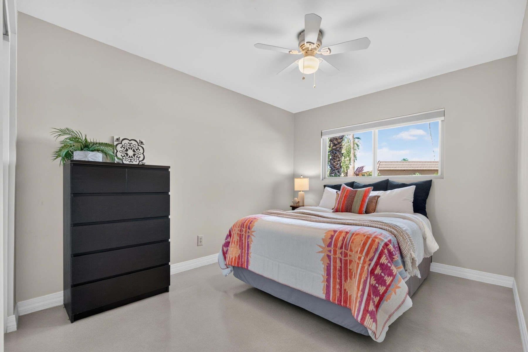  12037 S Half Moon Drive  Phoenix, AZ - 物件實景