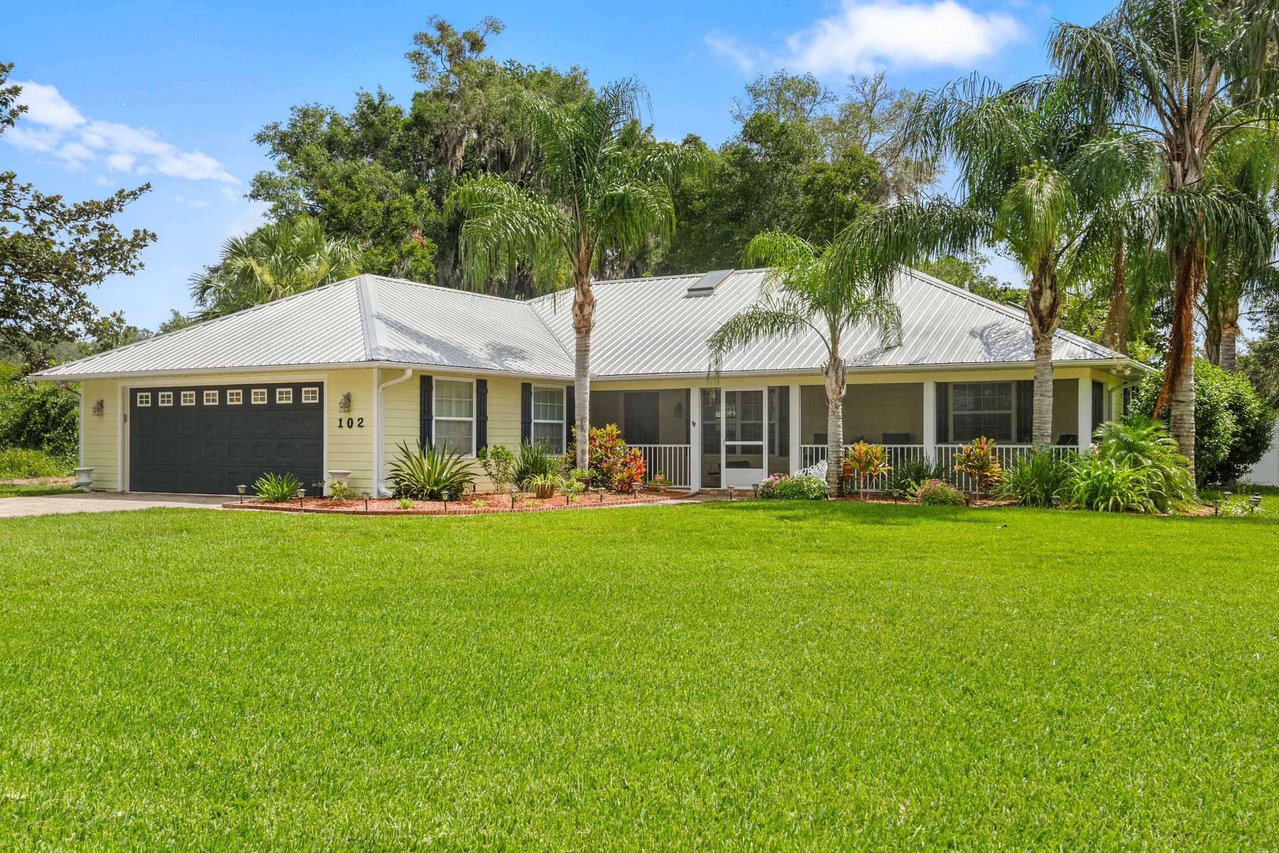 East Palatka, Florida, 32131, United States, 3 Bedrooms Bedrooms, ,2 BathroomsBathrooms,Residential,For Sale,1983358