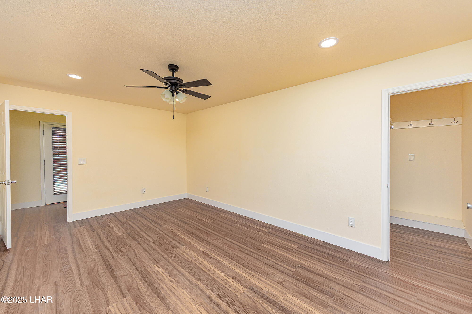 Lake Havasu City, Arizona, 86406, United States, 5 Bedrooms Bedrooms, ,3 BathroomsBathrooms,Residential,For Sale,1996890