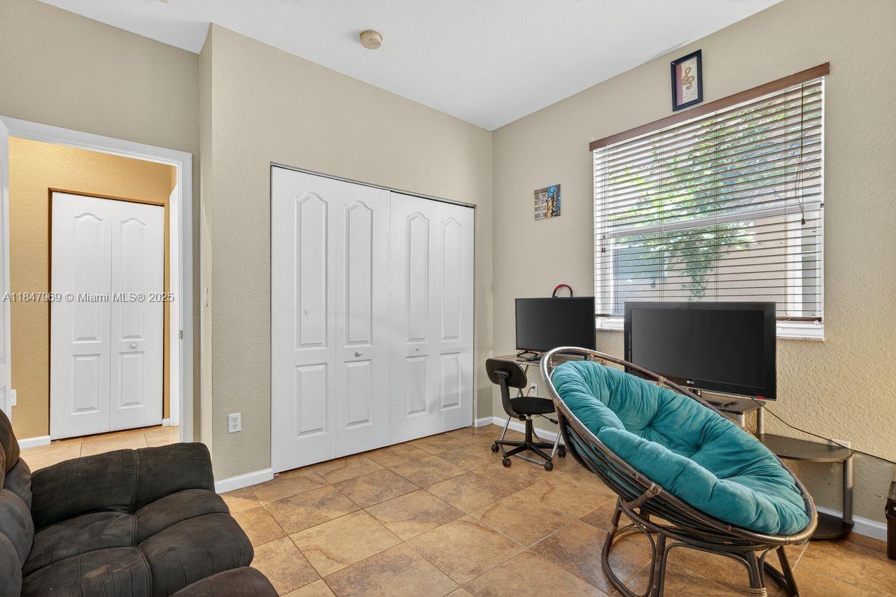 Homestead, Florida, 33033, United States, 7 Bedrooms Bedrooms, ,3 BathroomsBathrooms,Residential,For Sale,1903870