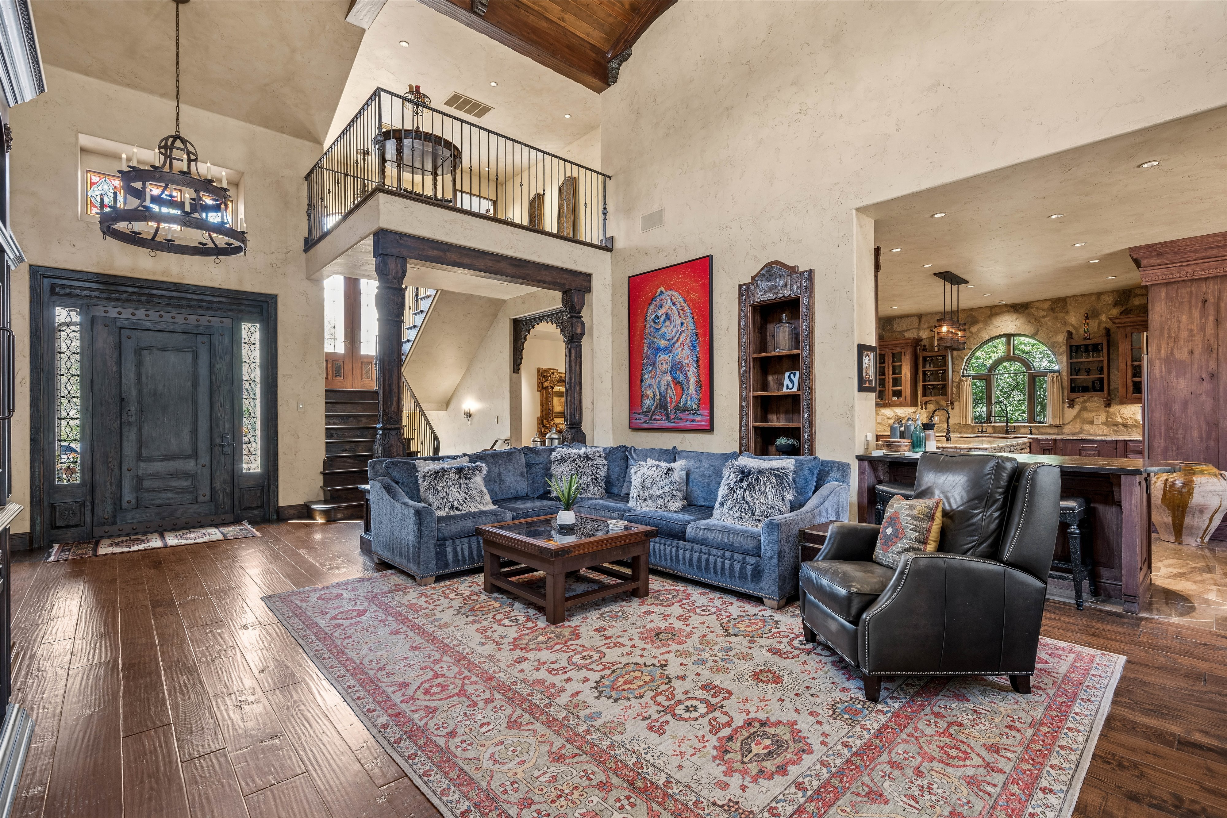  Rare Spanish Colonial Revival Home in One of Observatory Park - 物件實景