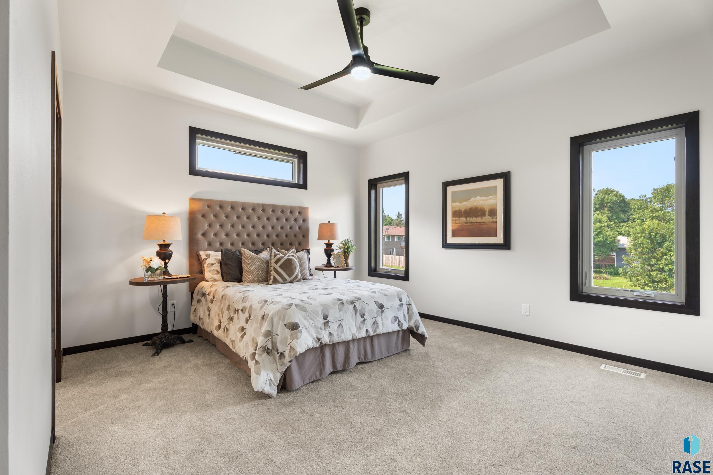 Sioux Falls, South Dakota, 57110, United States, 4 Bedrooms Bedrooms, ,2 BathroomsBathrooms,Residential,For Sale,1979703