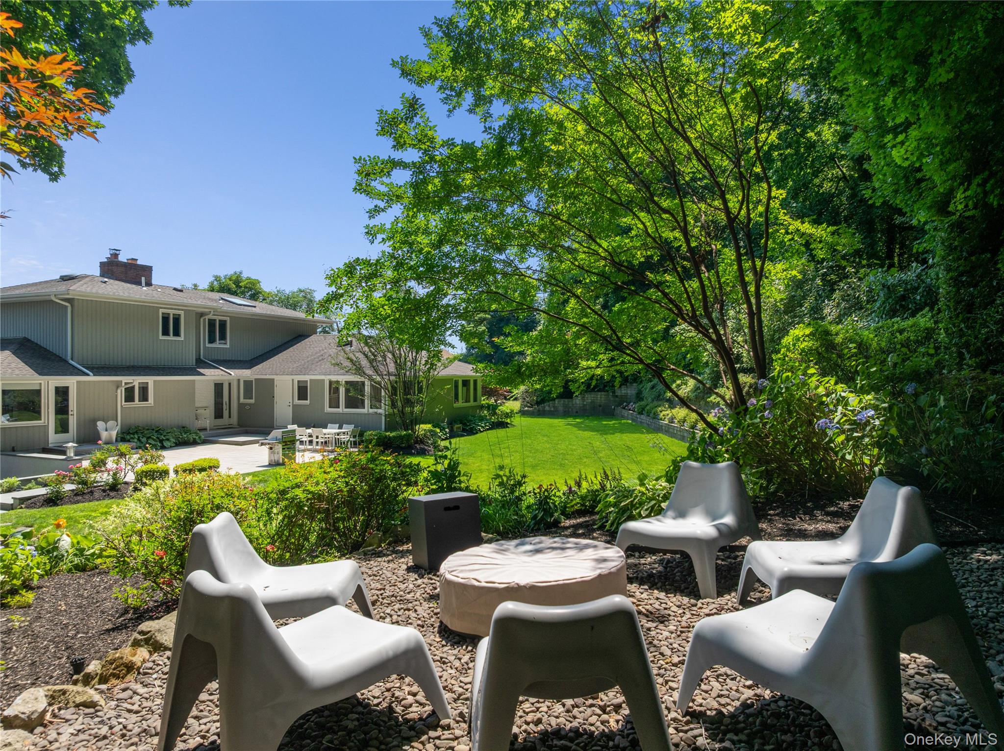  353 E Shore Road, Great Neck, NY, 11023 - 物件實景