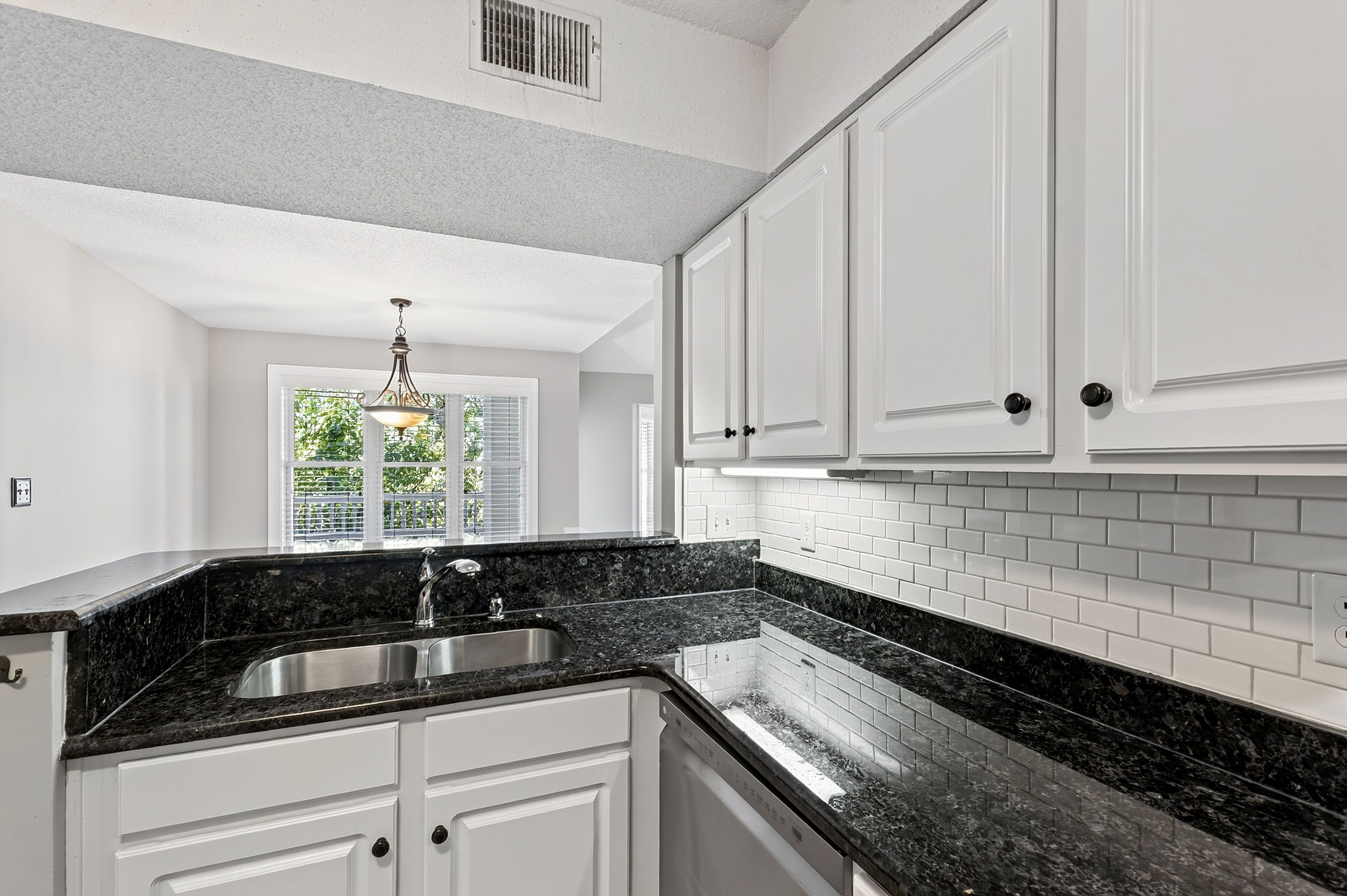  1061 Wirewood Drive, Raleigh, NC 27605 - 物件實景