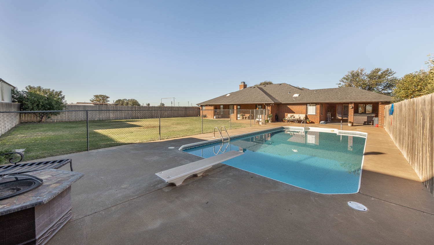 Levelland, Texas, 79336, United States, 4 Bedrooms Bedrooms, ,3 BathroomsBathrooms,Residential,For Sale,1901837