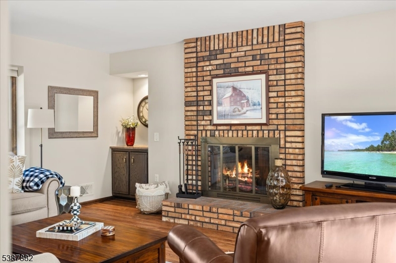 Clinton Twp., New Jersey, 08801, United States, 4 Bedrooms Bedrooms, ,3 BathroomsBathrooms,Residential,For Sale,1988137