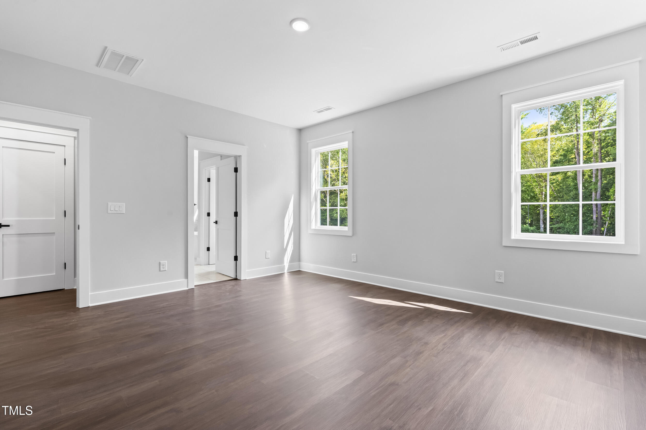 Youngsville, North Carolina, 27596, United States, 5 Bedrooms Bedrooms, ,4 BathroomsBathrooms,Residential,For Sale,1917222
