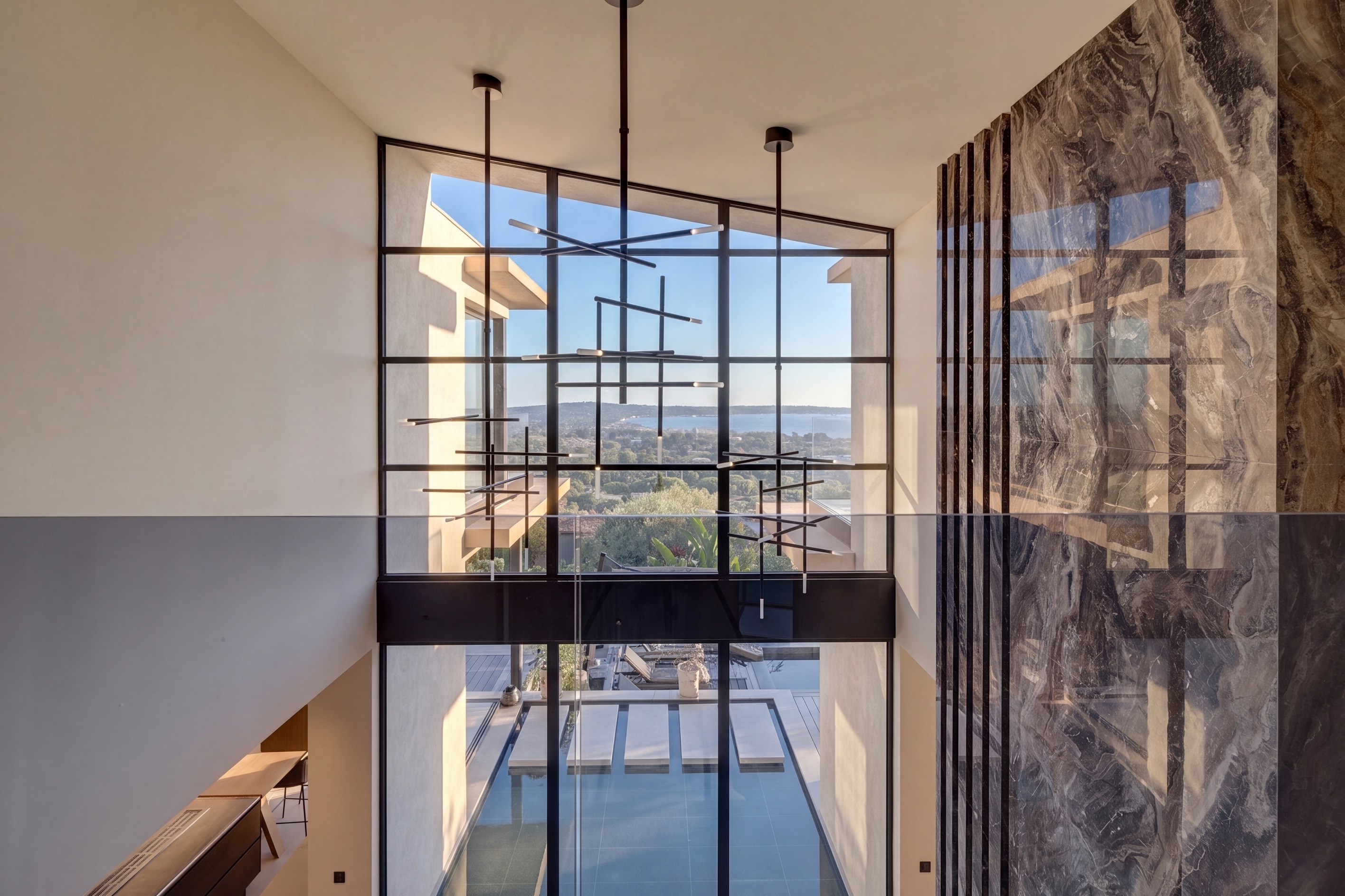  Contemporary architect-designed villa with mirror pool and high-end amenities - 物件實景