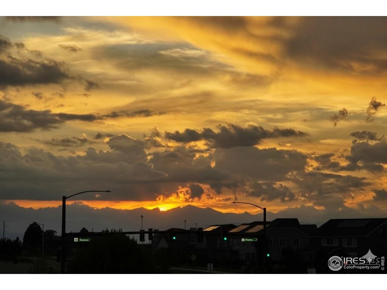 Thornton, Colorado, 80602, United States, 4 Bedrooms Bedrooms, ,4 BathroomsBathrooms,Residential,For Sale,1988981