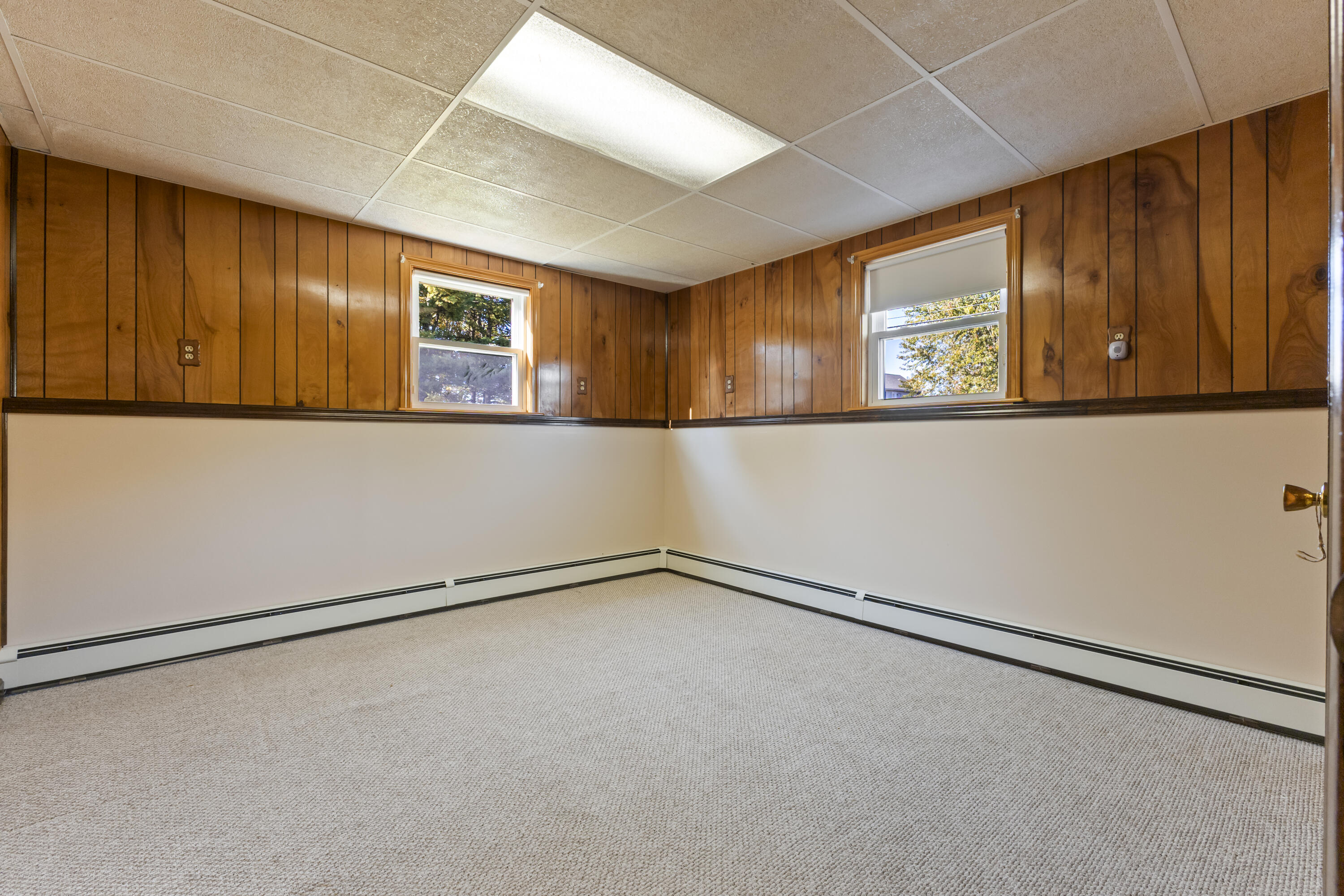 Saco, Maine, 04072, United States, ,2 BathroomsBathrooms,Residential,For Sale,1962382